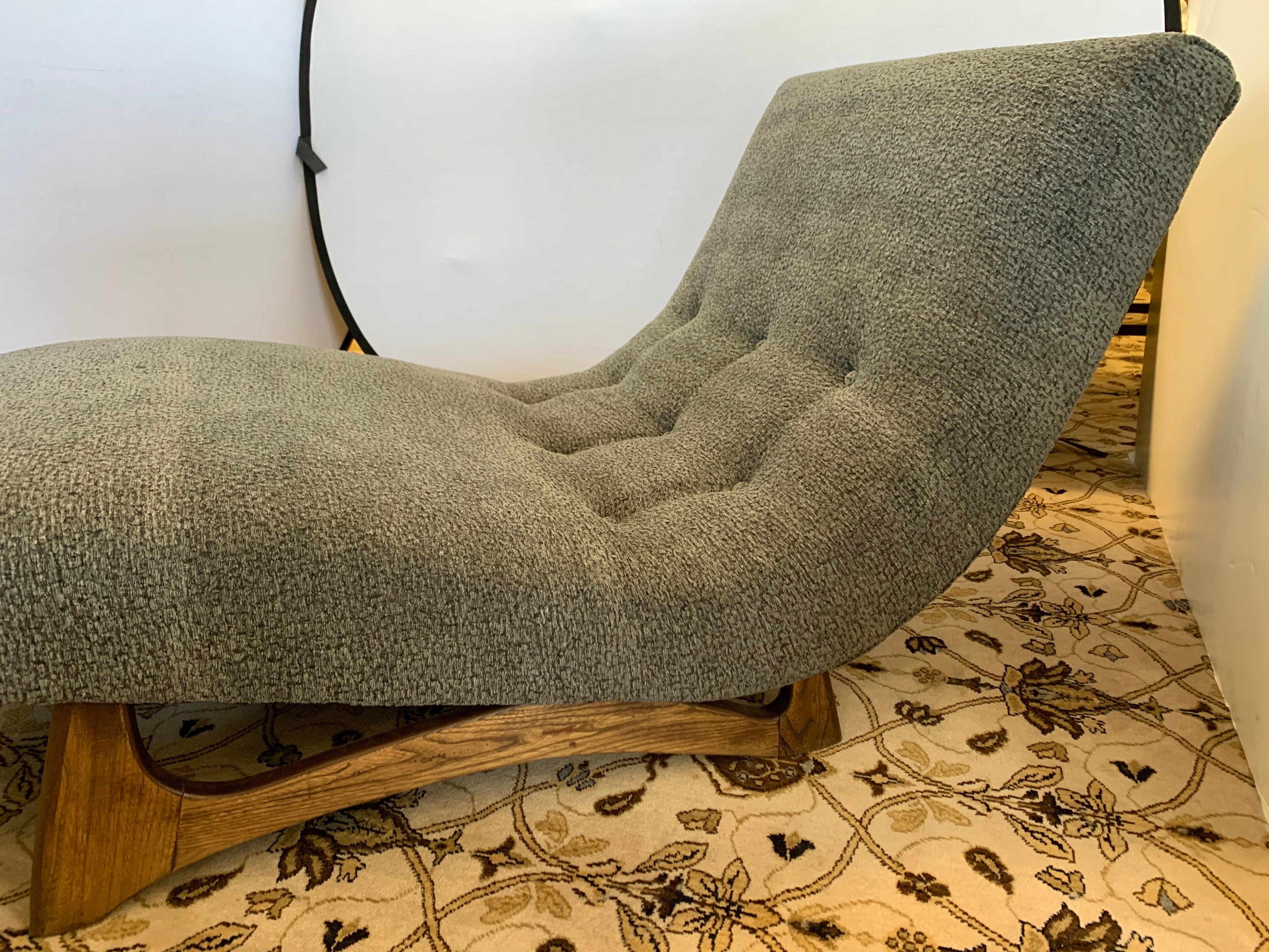 Mid-Century Modern Adrian Pearsall Wave Lounge Chaise in Boucle New Fabric In Good Condition In West Hartford, CT