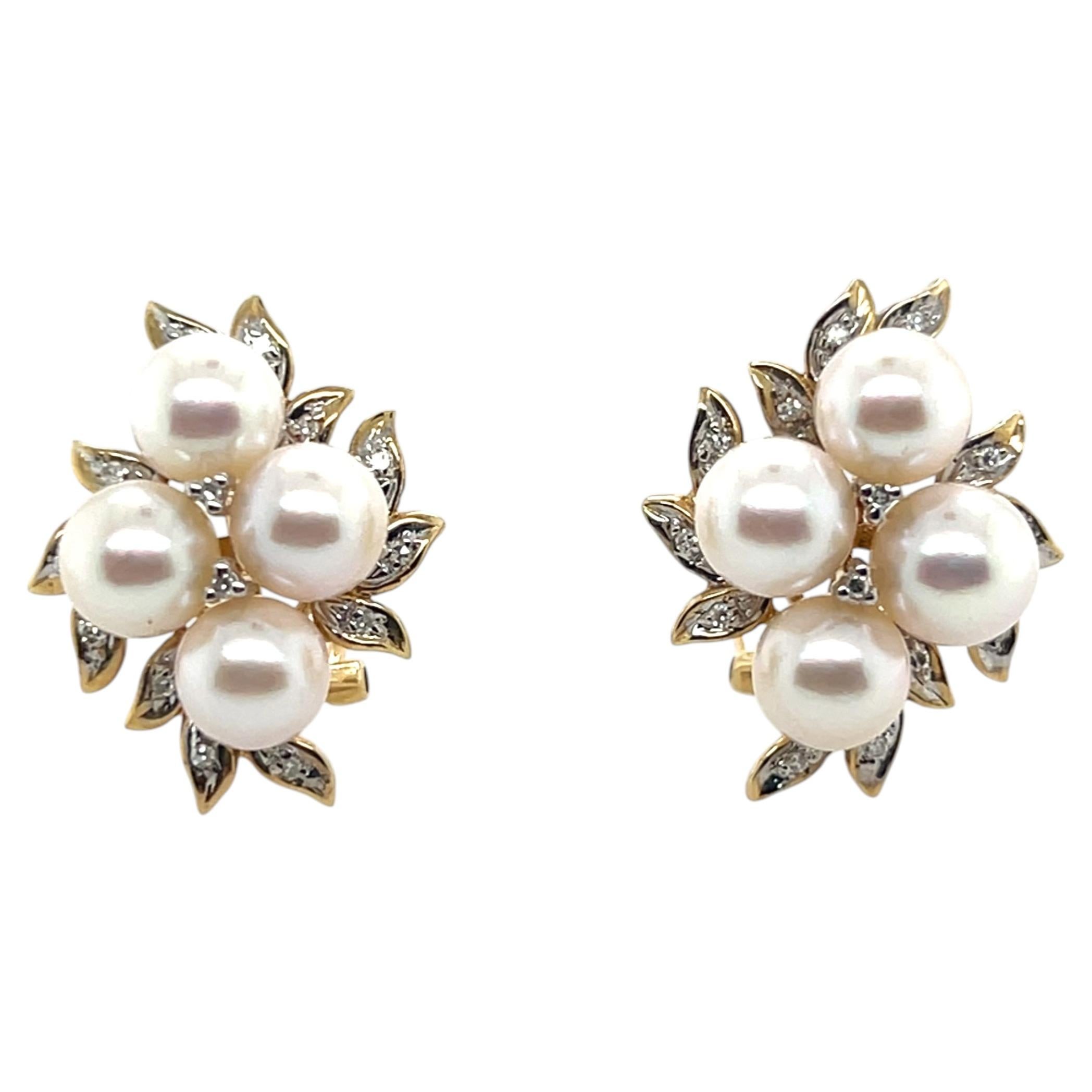Boucles d'oreilles akoya et diamants en or jaune 14k avec anneau en oméga