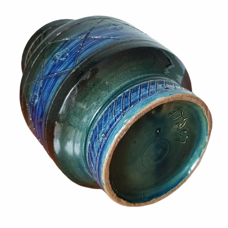 Italian Mid-Century Modern Aldo Londi Rimini Blue Bitossi Ceramic Italy Vase, 1960s For Sale