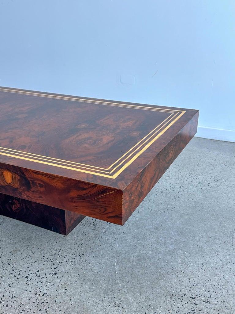 Mid-Century Modern Table basse à plateforme flottante Aldo Tura, moderne du milieu du siècle dernier, en bois de ronce, 1950 en vente