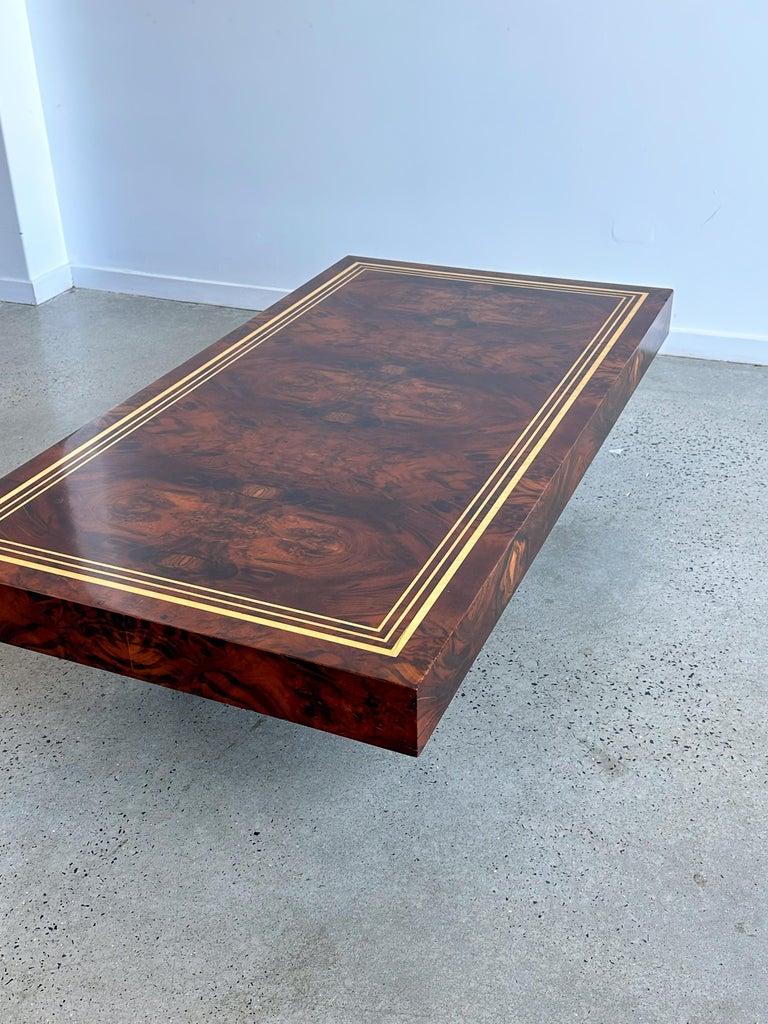Table basse à plateforme flottante Aldo Tura, moderne du milieu du siècle dernier, en bois de ronce, 1950 Bon état - En vente à Byron Bay, NSW