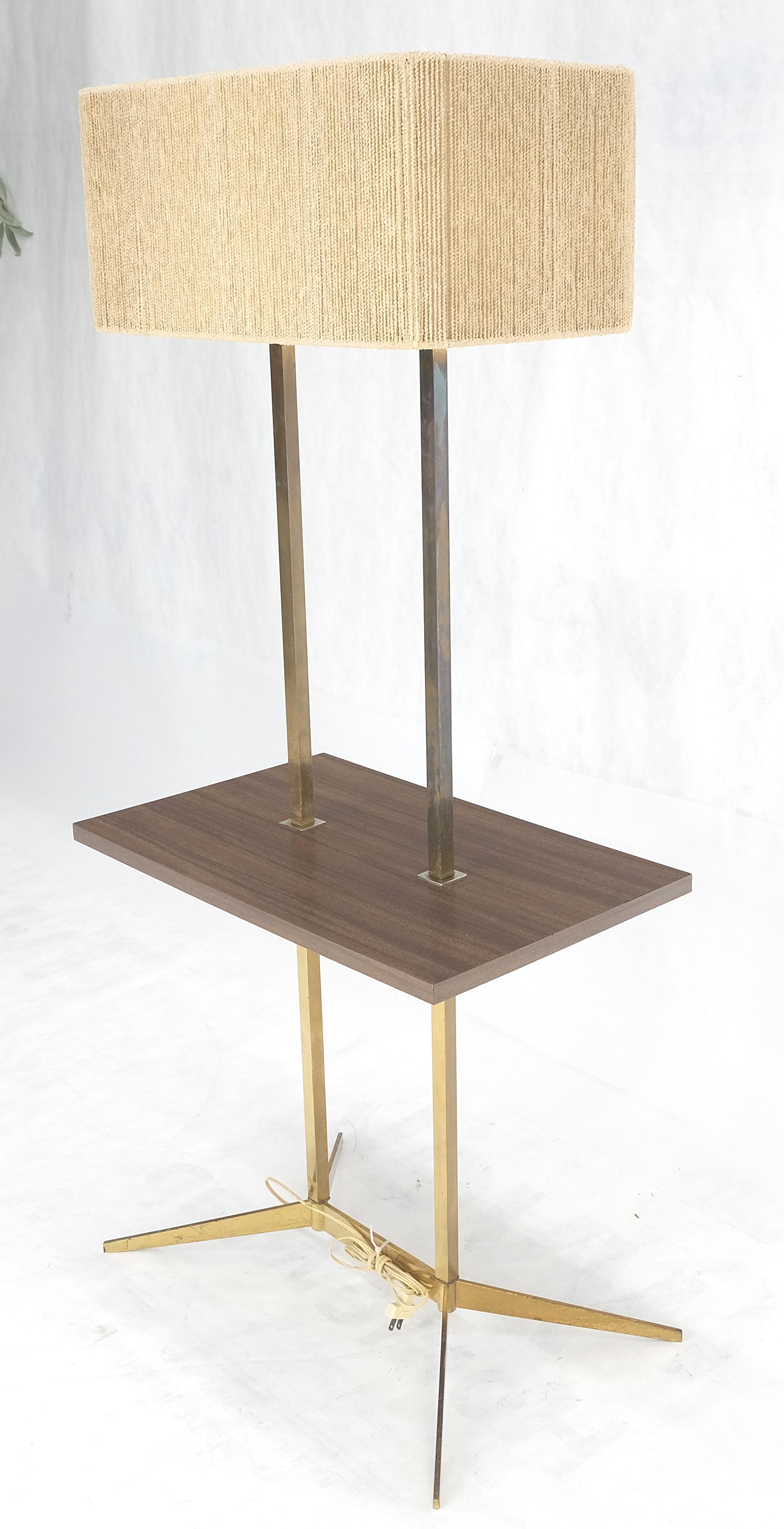 Mid Century Modern Todo Latón Macizo Mesa Rectangular Lámpara de Pie Estilo McCobb en Bueno estado para la venta en Rockaway, NJ