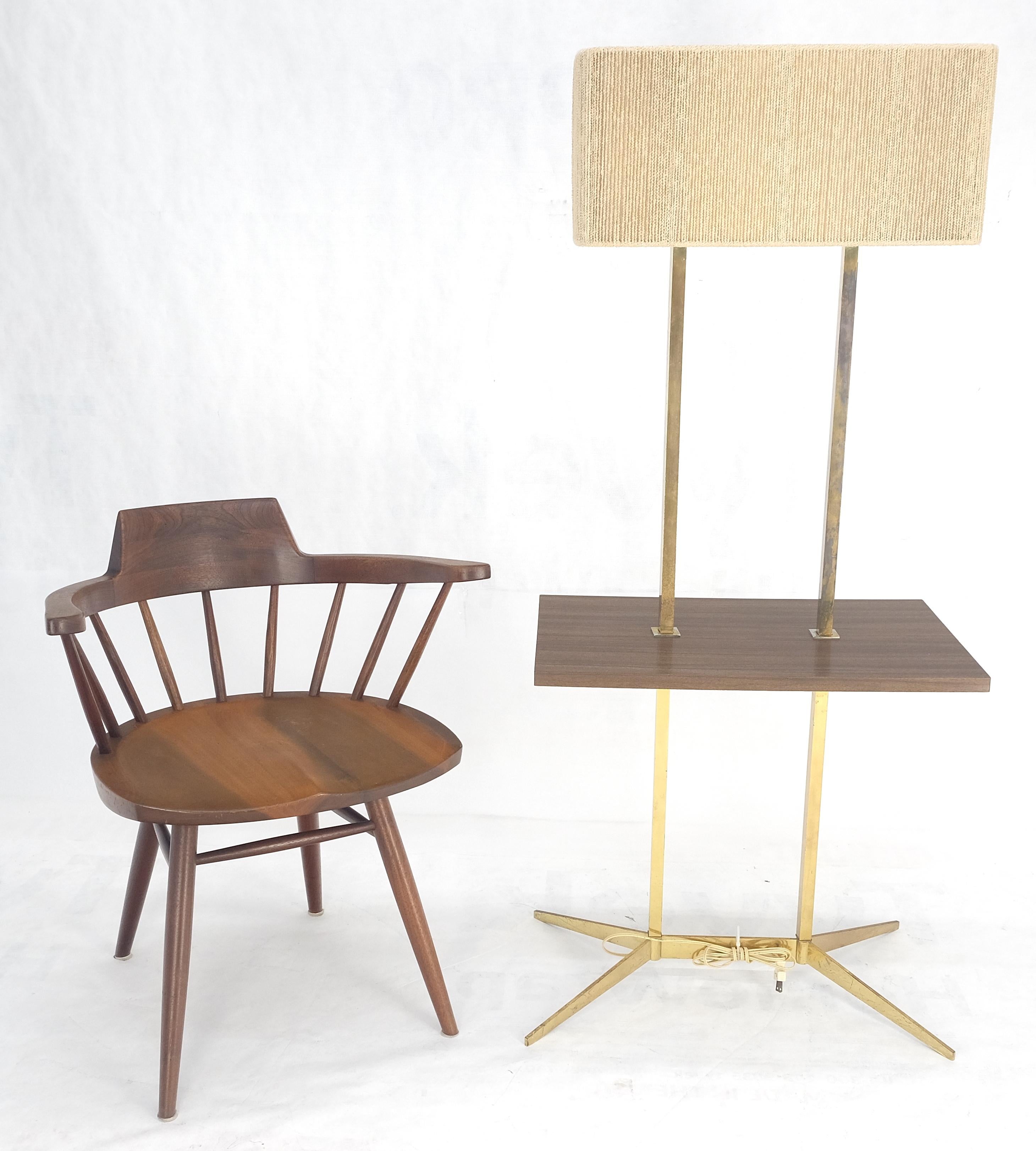 Mid Century Modern Todo Latón Macizo Mesa Rectangular Lámpara de Pie Estilo McCobb siglo XX en venta