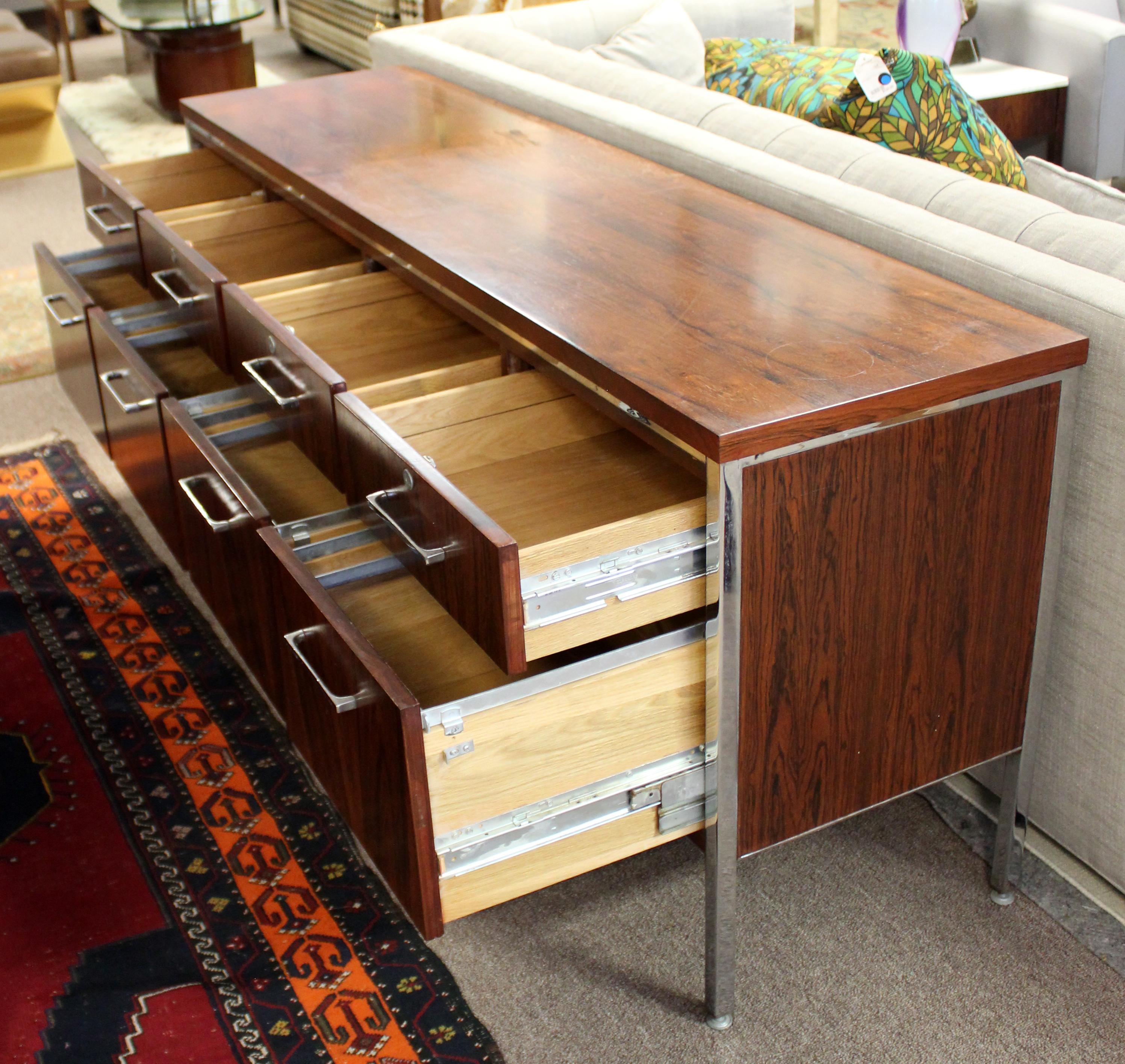 Mid-Century Modern Alma Rosewood 8 Drawer Executive Credenza File Cabinet, 1960s 1