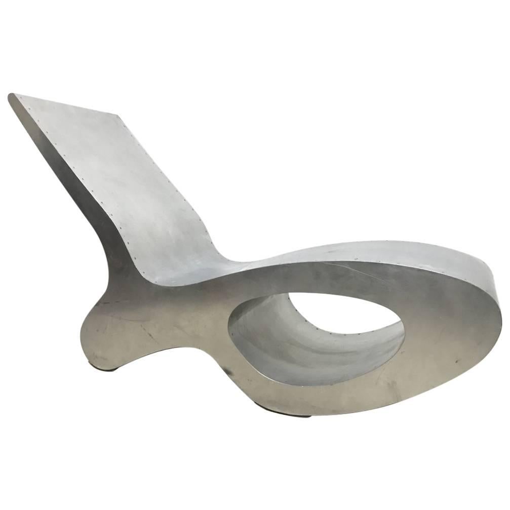 Chaise Lounge organica in alluminio moderna di metà secolo nello stile di Ron Arad