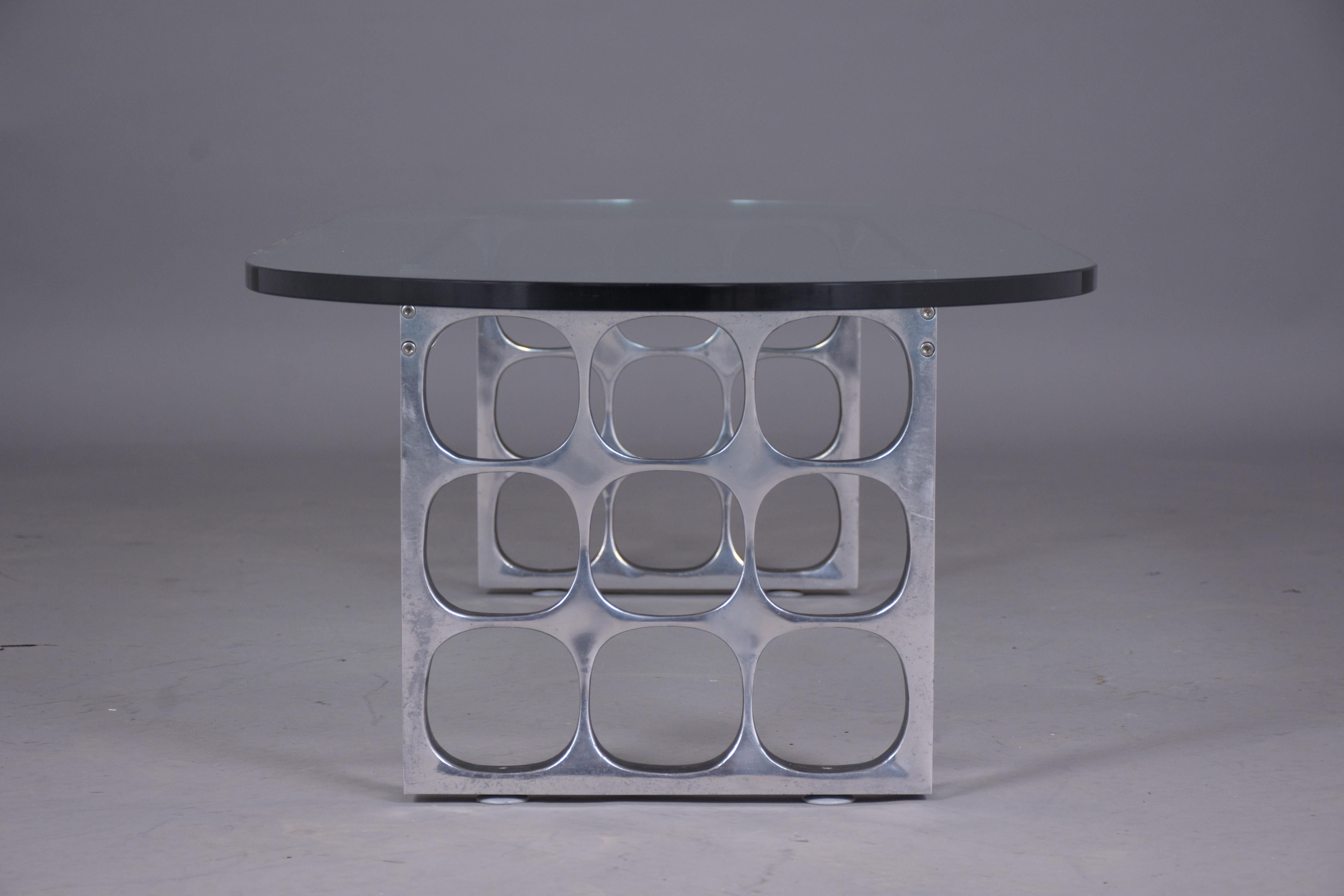 Mid-Century Modern Metal Glass Coffee Table In Good Condition For Sale In Los Angeles, CA