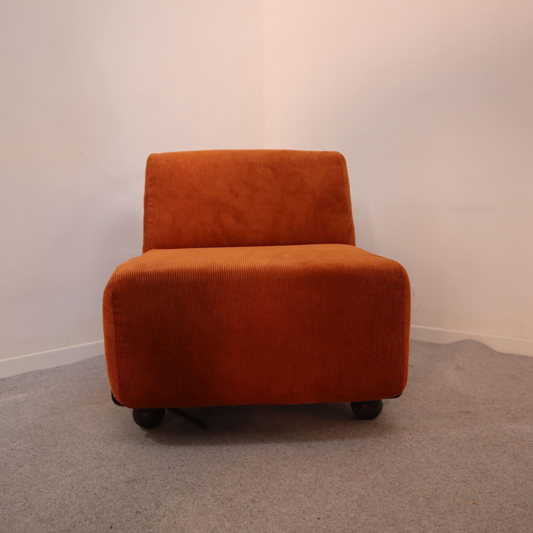 Mid-Century Modern Amanta 24 armchair modular sofa Mario Bellini B&B Italia 1970 For Sale 1