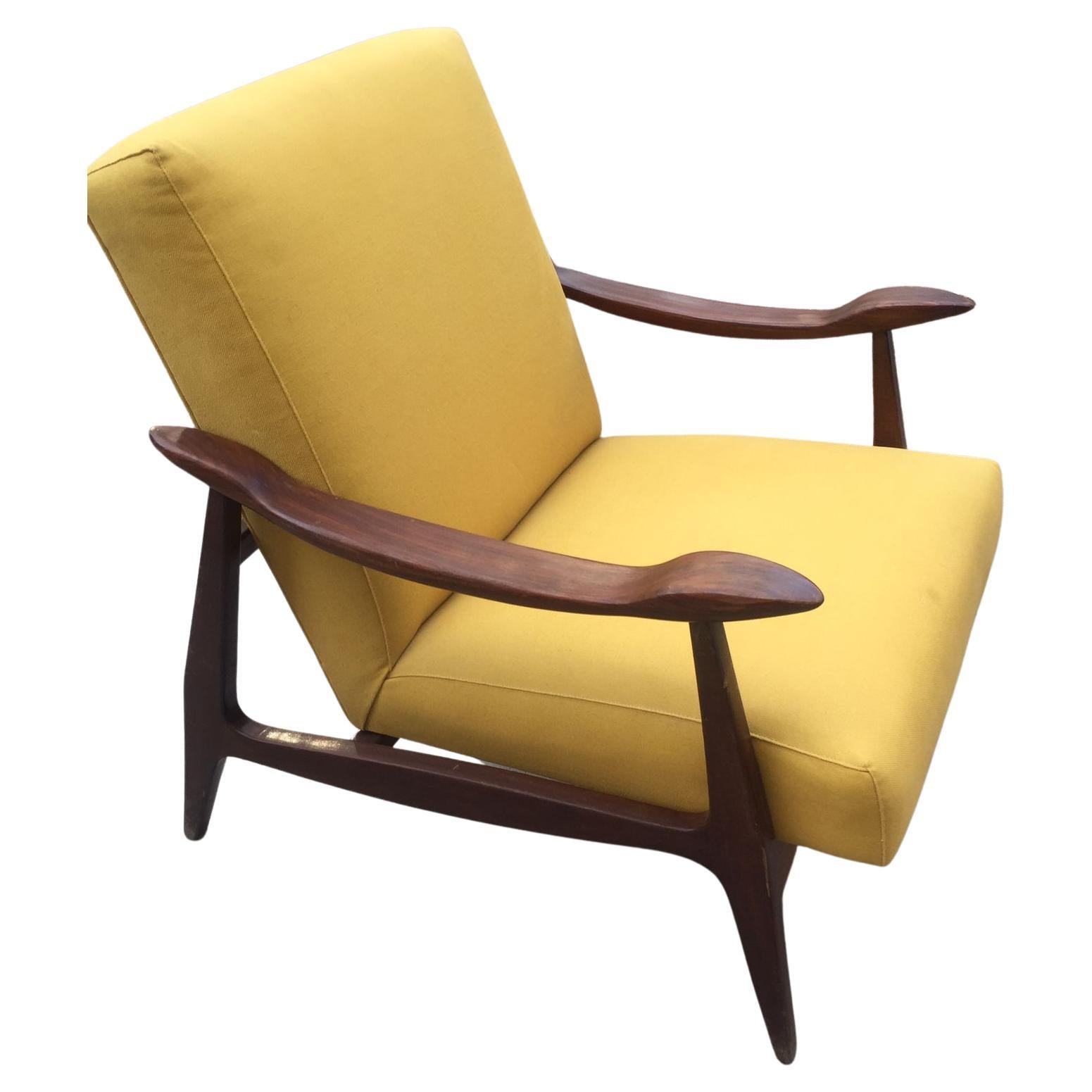 Magnifique fauteuil moderne du milieu du siècle dernier dans le style de Gianfranco Frattini, années 1960