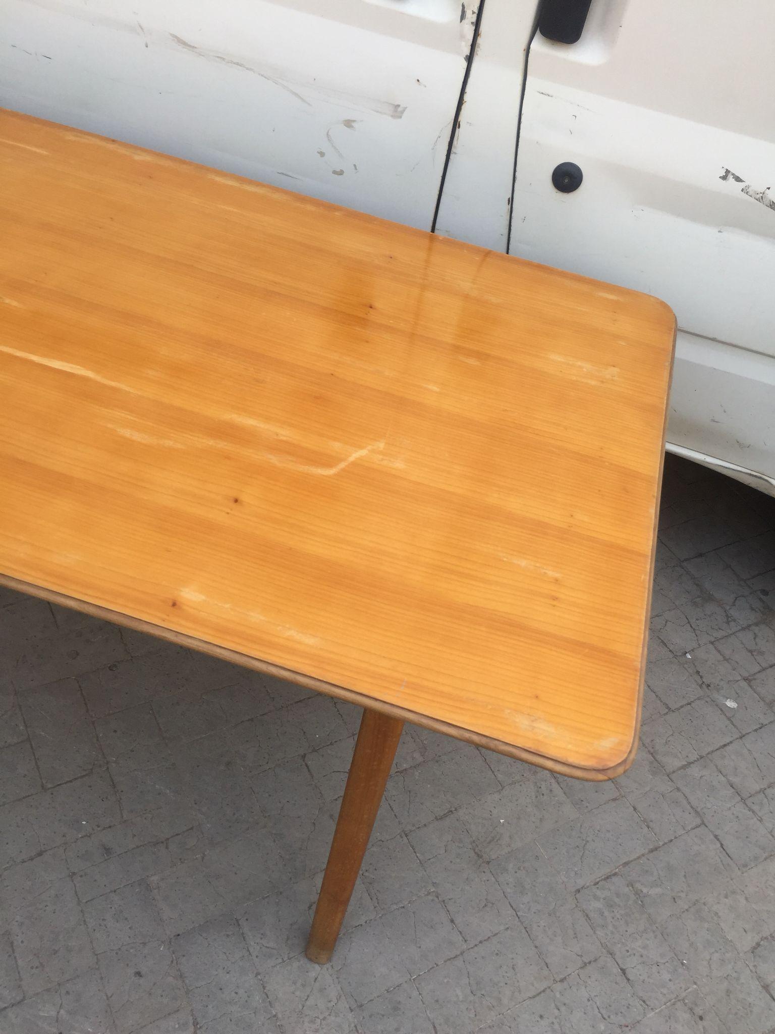 Bois The Moderns, étonnante table de salle à manger, dans le style de Melchiorre Vega, années 1950 en vente