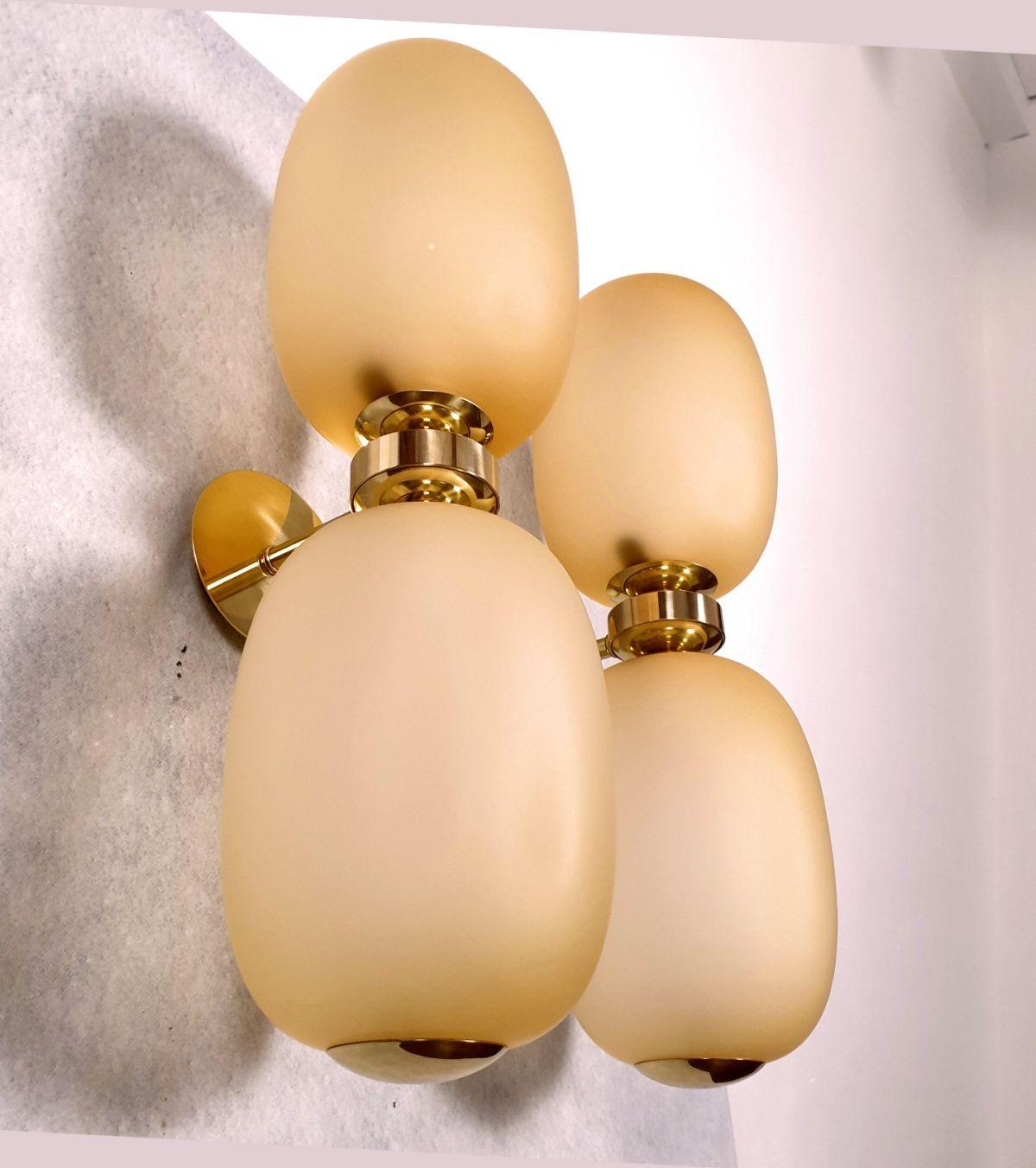 Fin du 20e siècle Appliques en verre de Murano de couleur ambre - Deux paires en vente