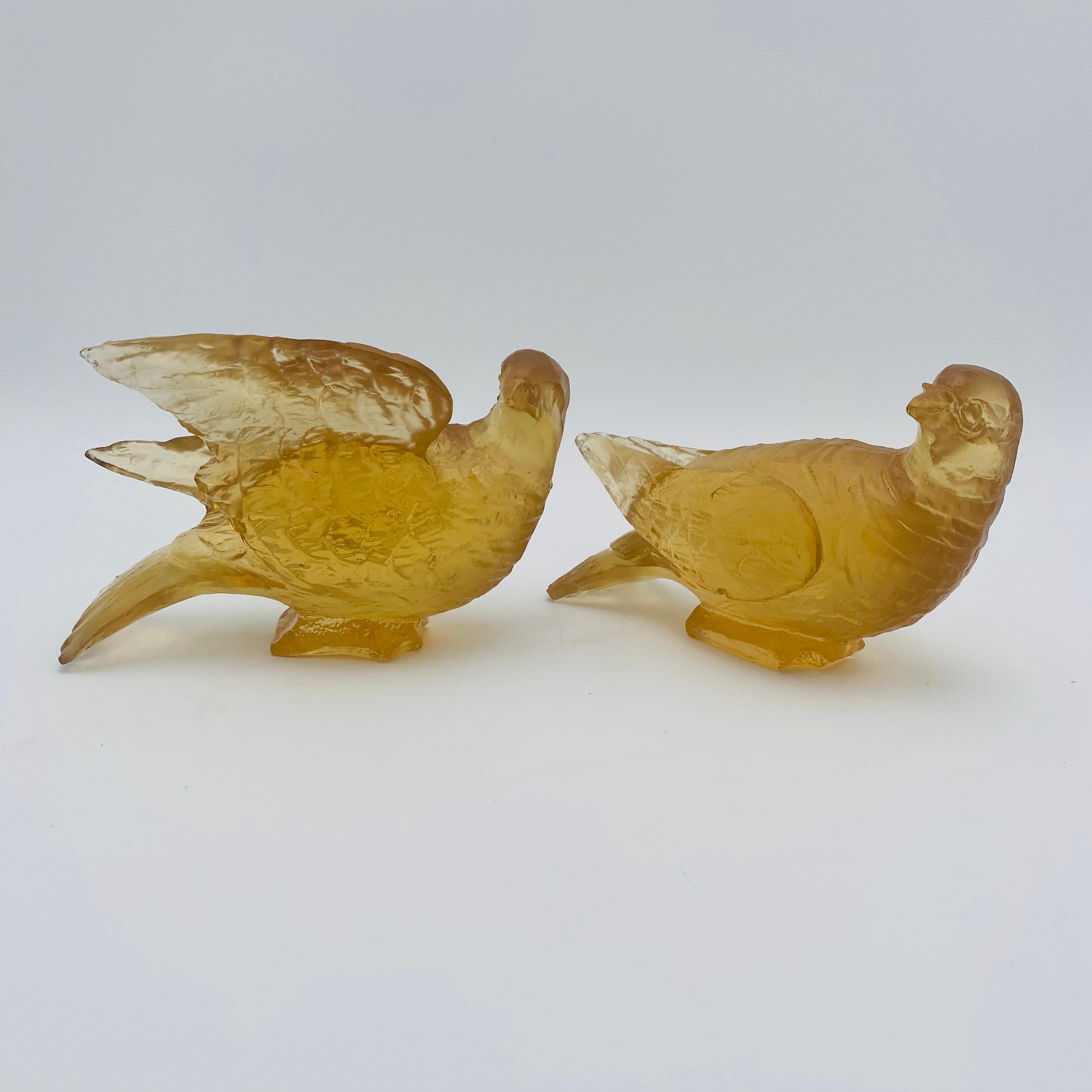 Mid-Century Modern Amber Resin Bird Sculpture by Dorothy Thorpe 1970s In Good Condition For Sale In San Juan Capistrano, CA