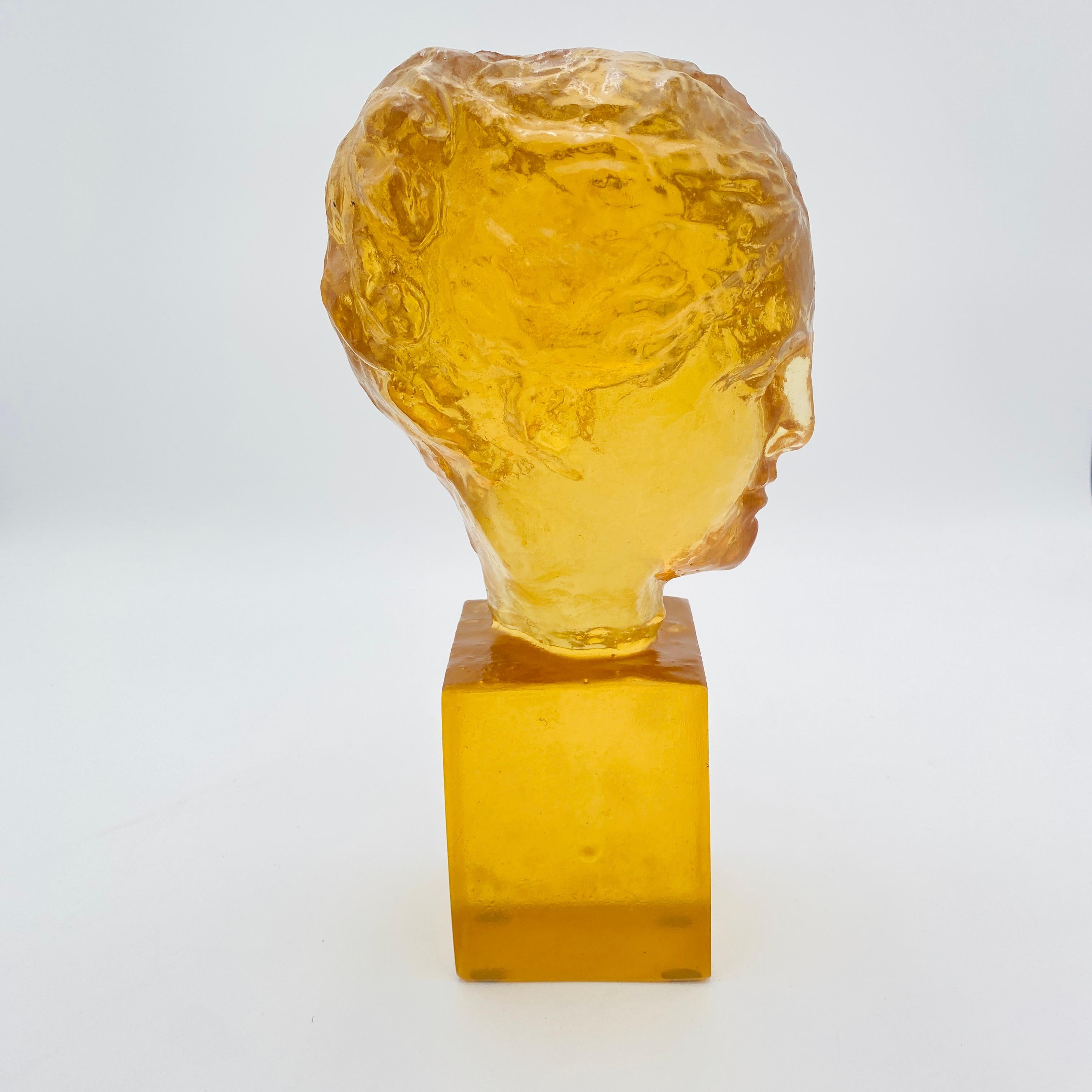 Mid-Century Modern Amber Resin Bust Sculpture by Dorothy Thorpe 1970s For Sale 5