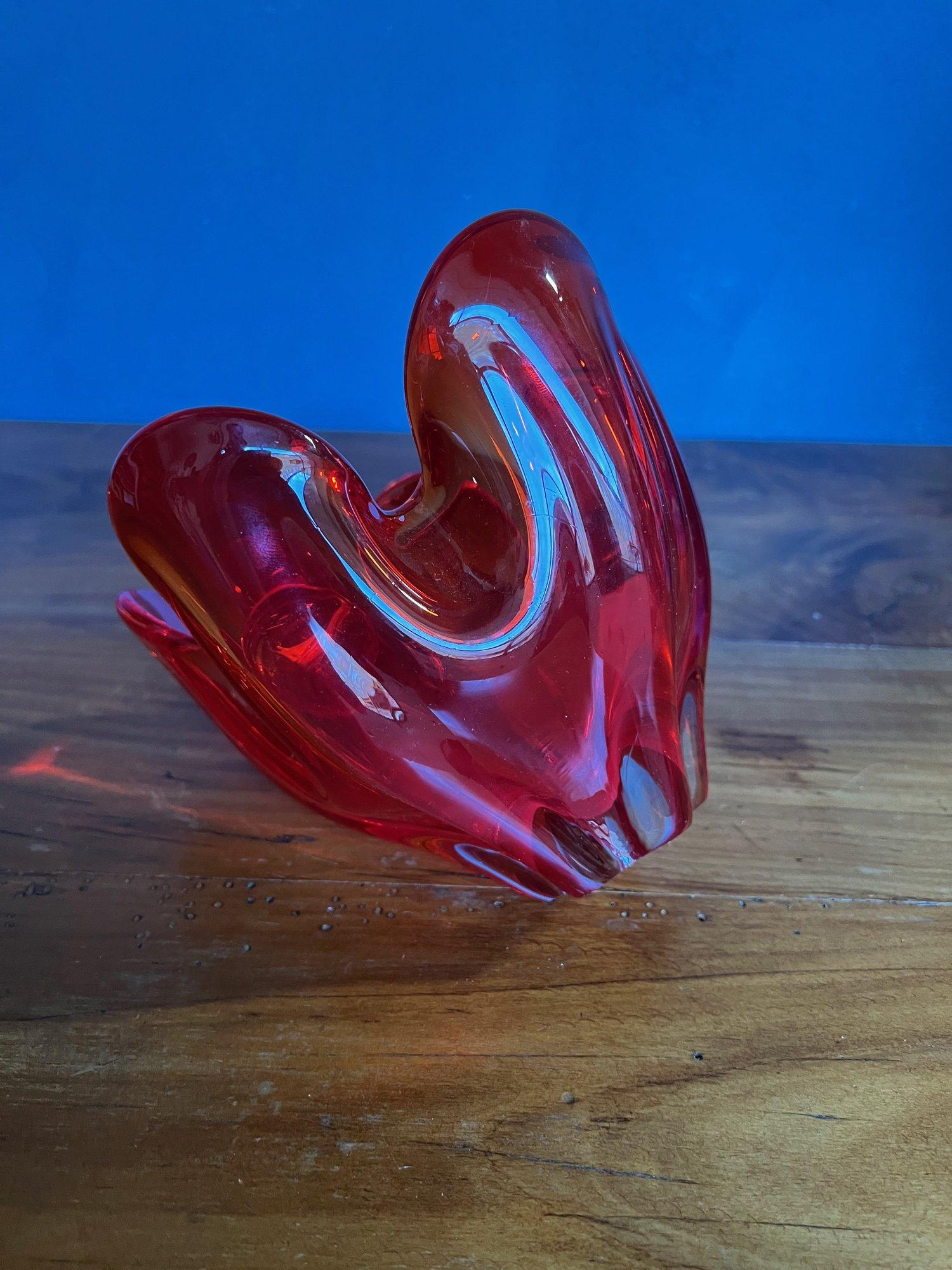 Mid-Century Modern Amberina Colored Glass Dish For Sale 4