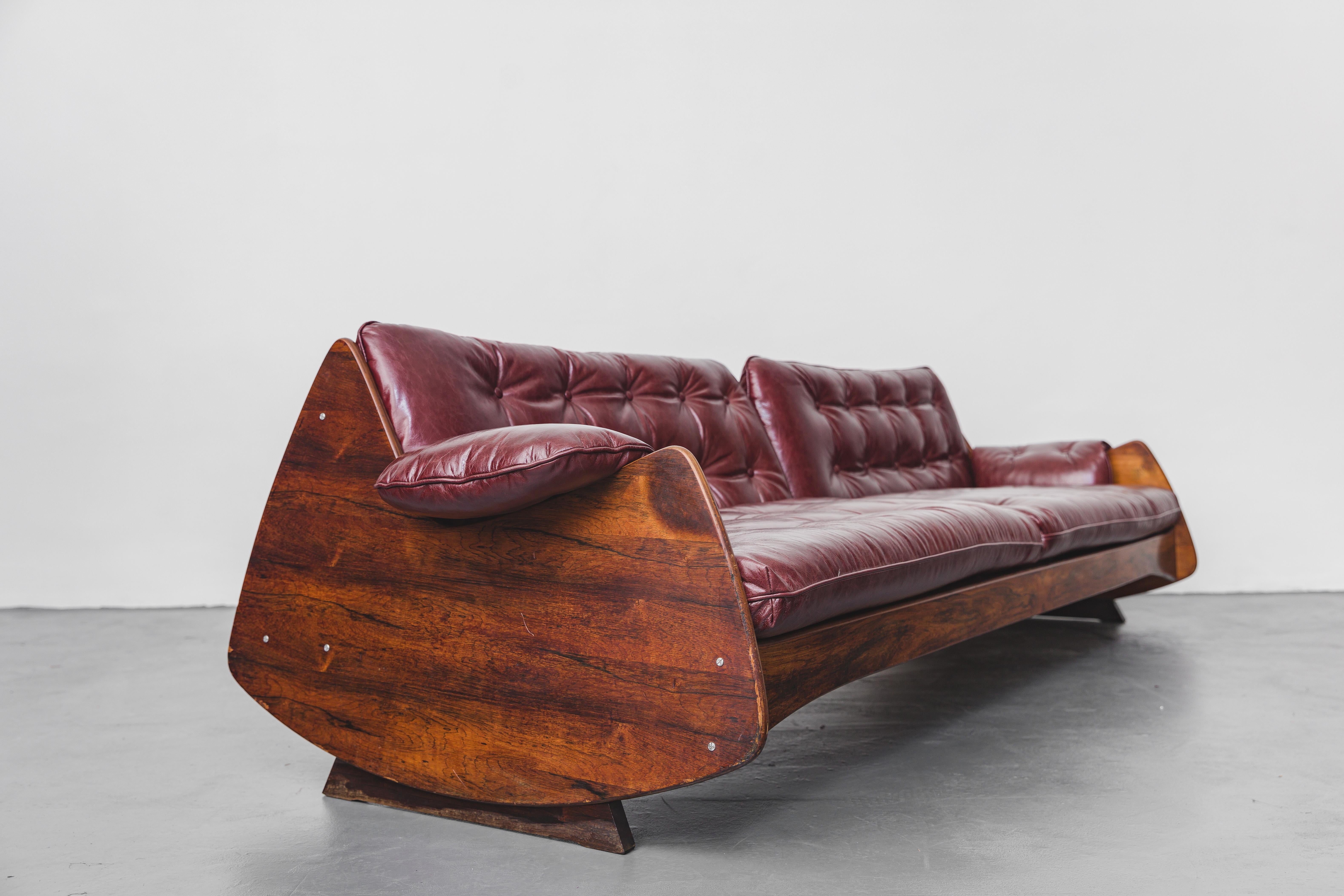 Modernes Mid-Century-Sofa „Ameba“ aus Rosenholz, Jorge Zalszupin zugeschrieben, 1960er Jahre (Moderne der Mitte des Jahrhunderts) im Angebot