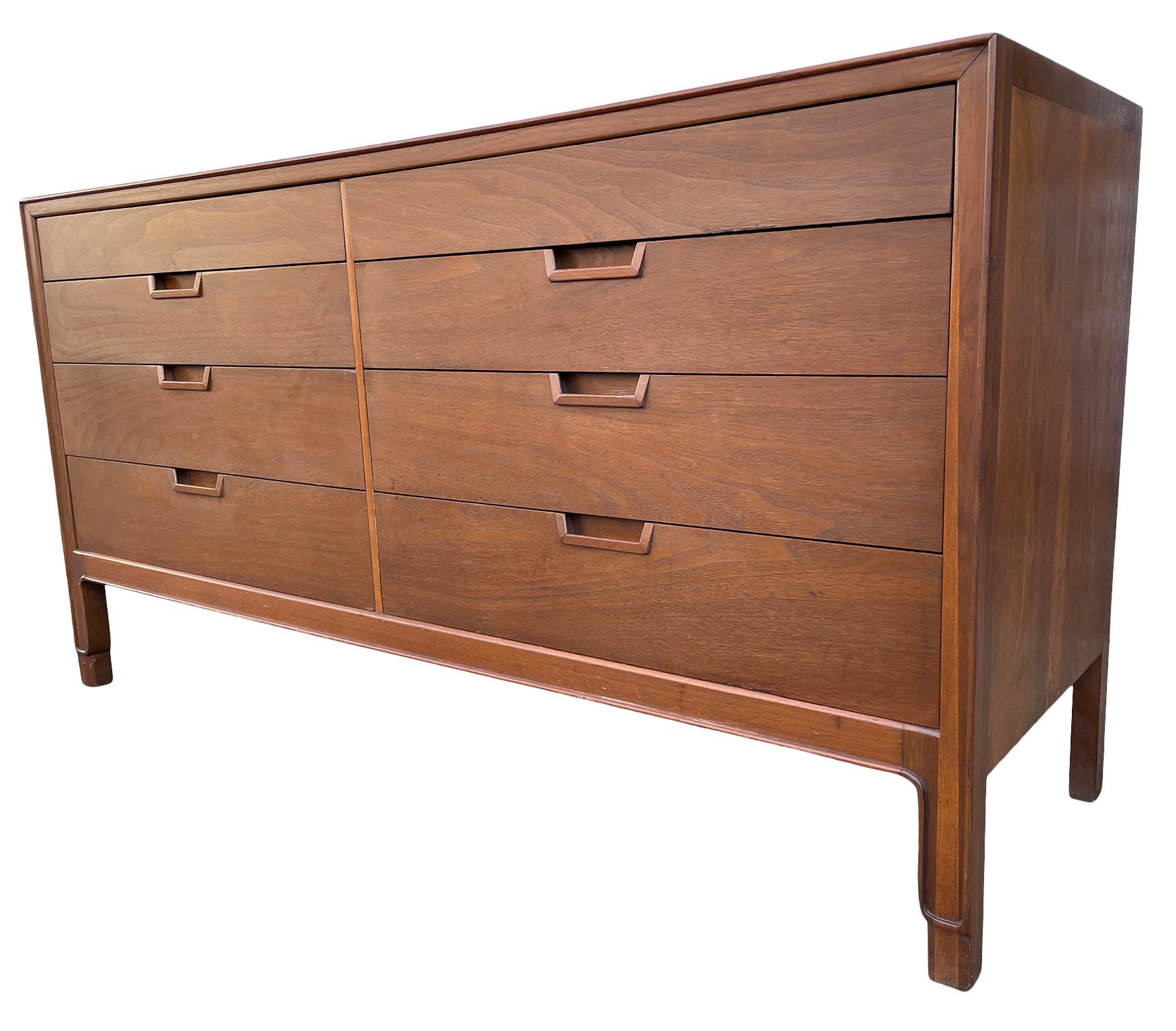 8 drawer dresser modern