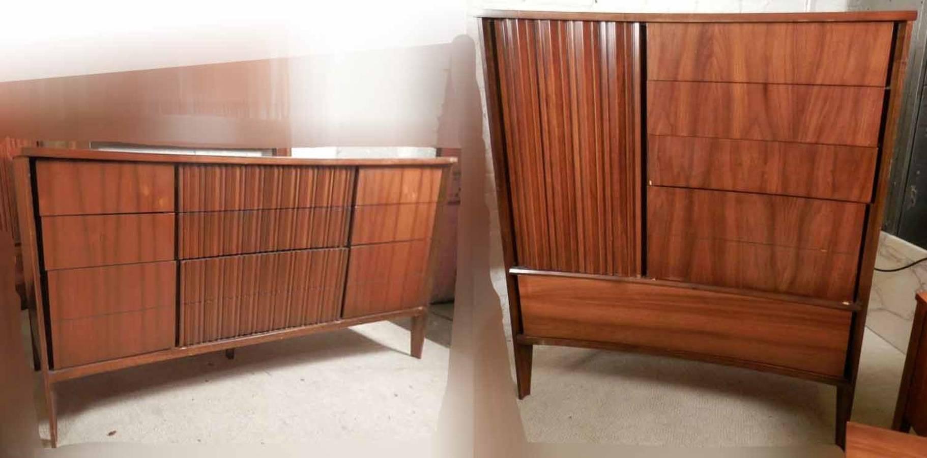 Mid-Century Modern American Bedroom Set by Unagusta For Sale 1