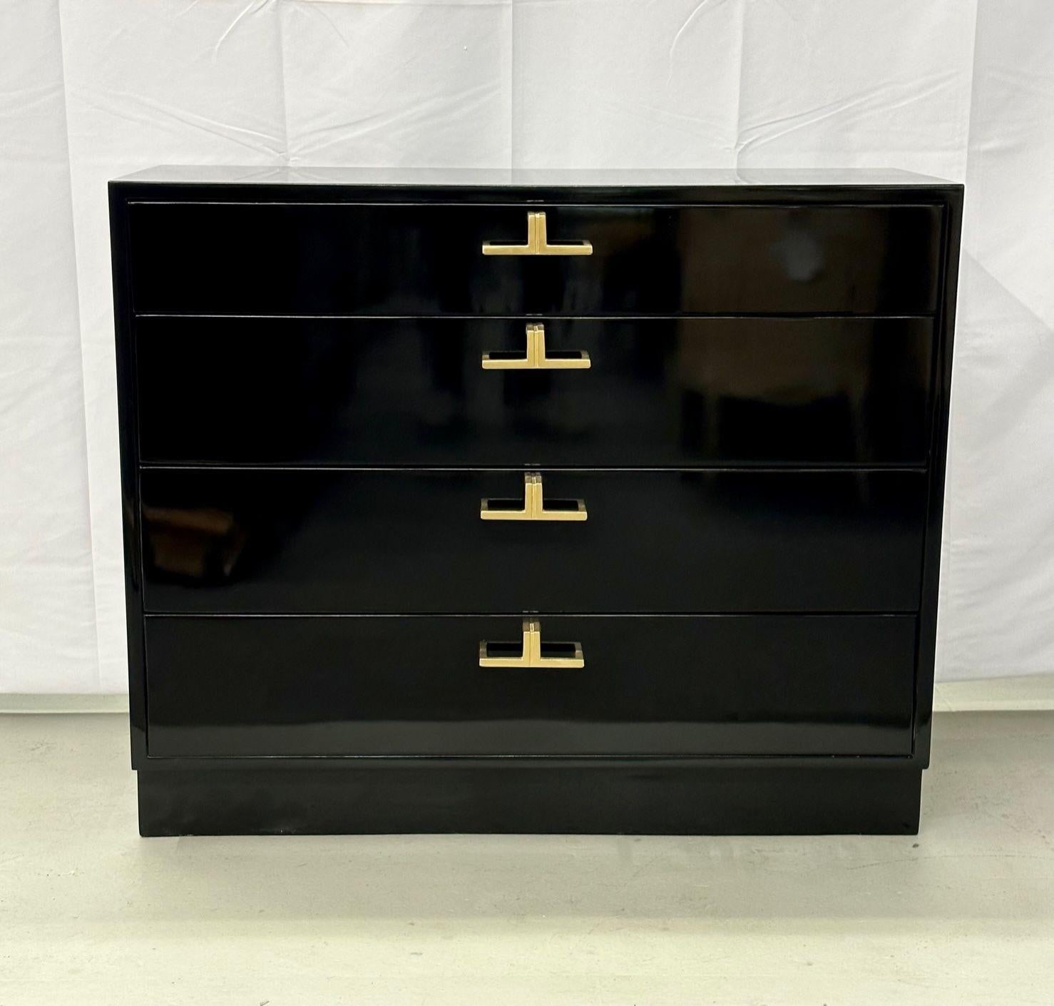 Mid-Century Modern American Designer Black Lacquer Cabinets / Nightstands, Brass For Sale 3
