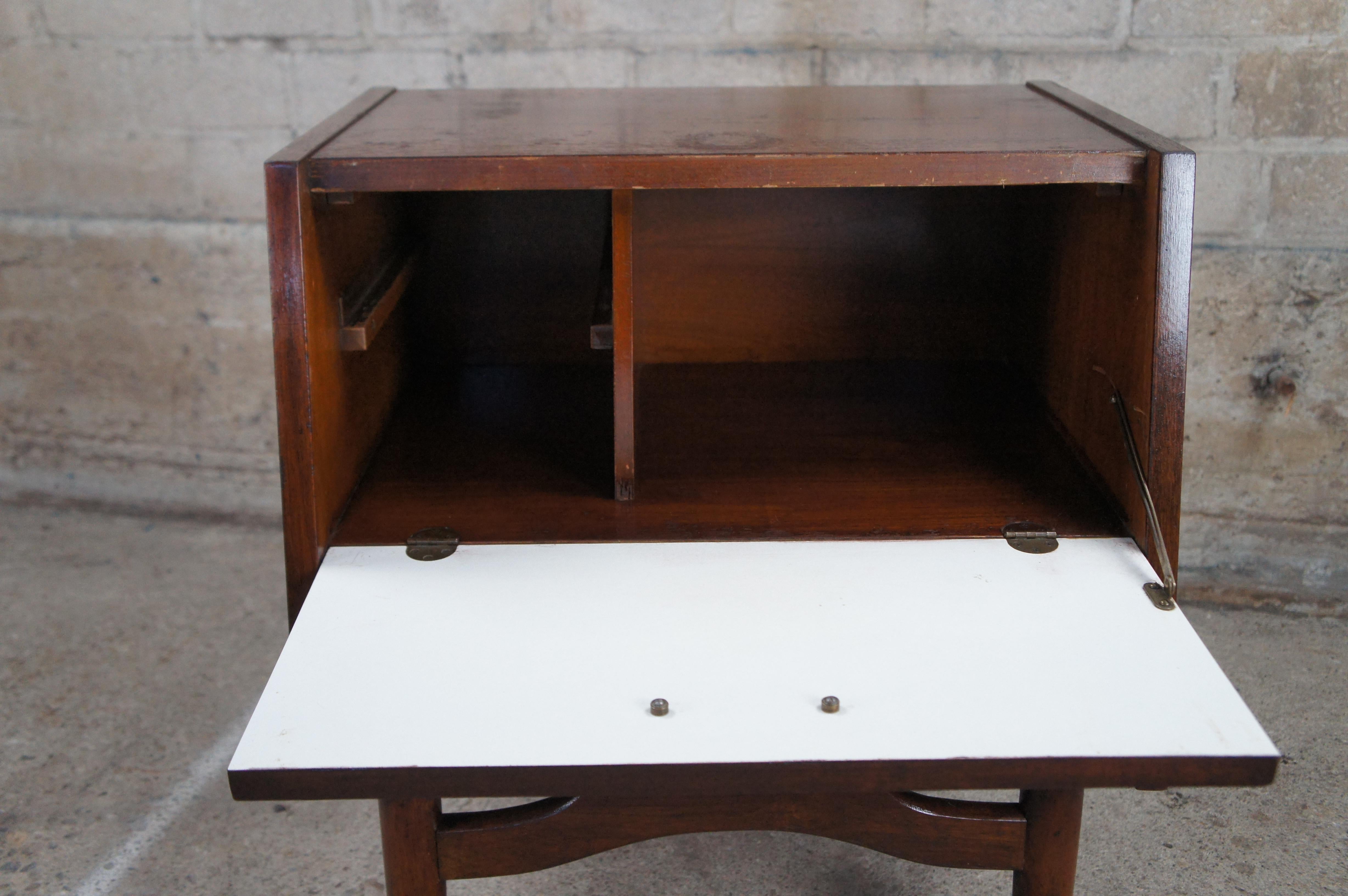 Mid Century Modern American Martinsville Walnut Drop Front Nightstand Nite Table In Fair Condition In Dayton, OH