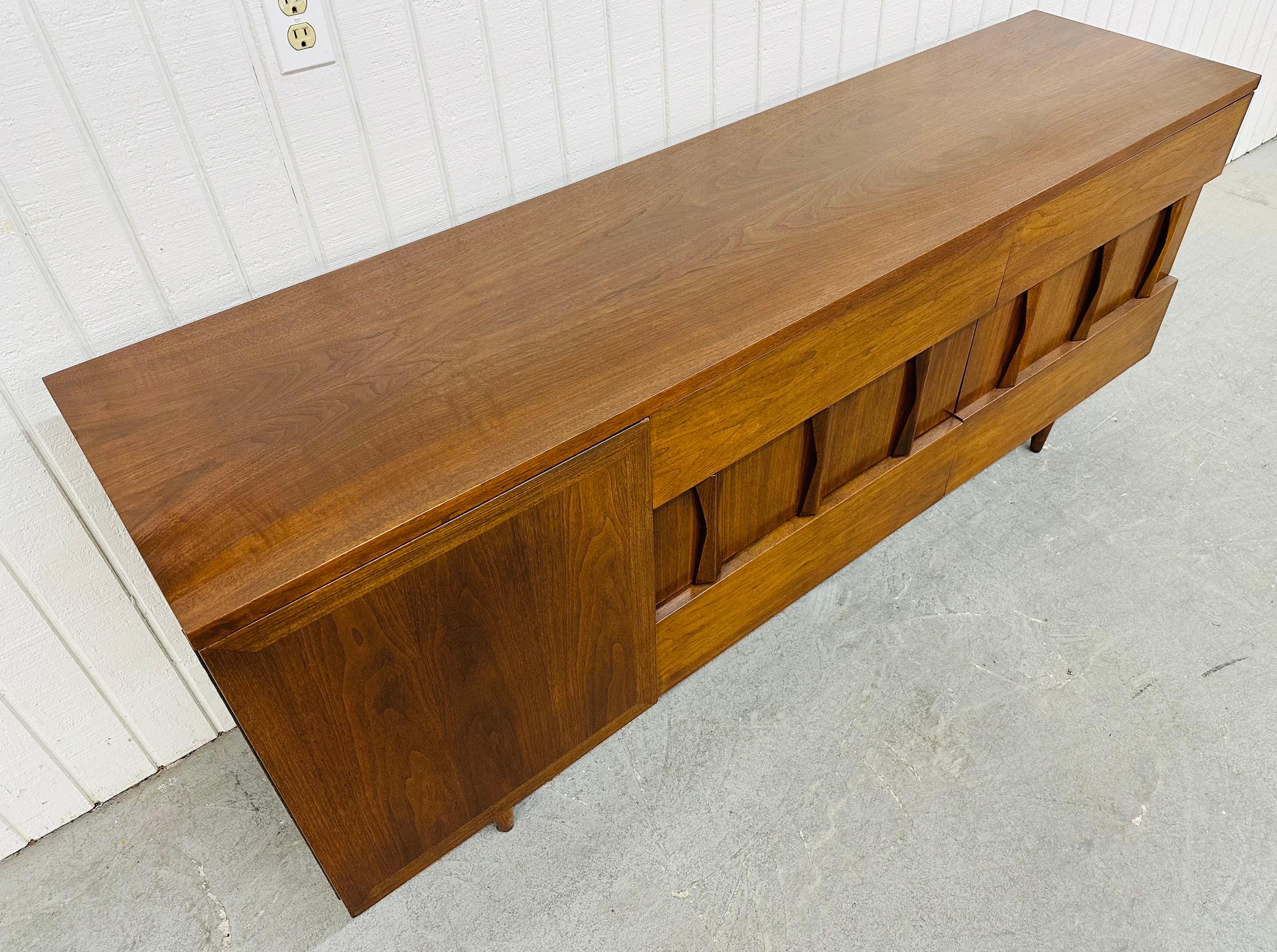 Mid-Century Modern American of Martinsville 9-Schubladen-Kommode (20. Jahrhundert)