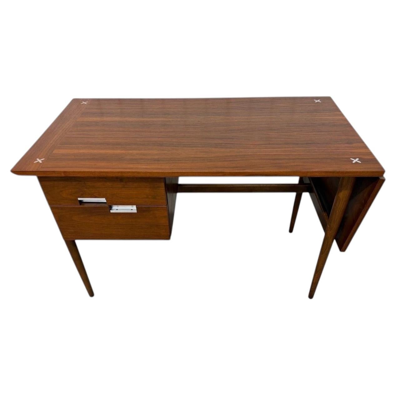 Mid-Century Modern American of Martinsville Accord Walnut Drop-Leaf Desk For Sale