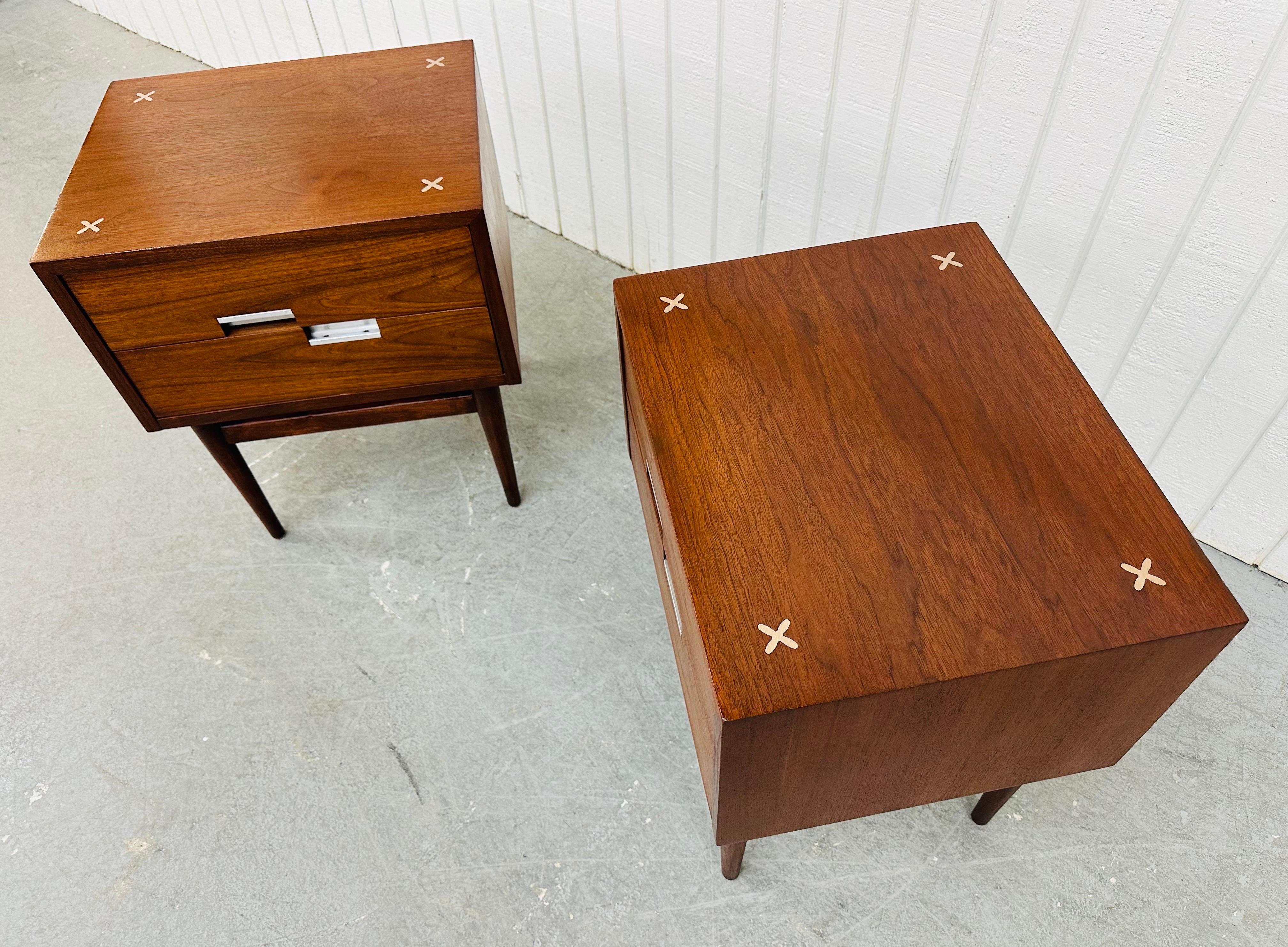 Mid-Century Modern American of Martinsville Accord Walnut Nightstands - Set of 2 1