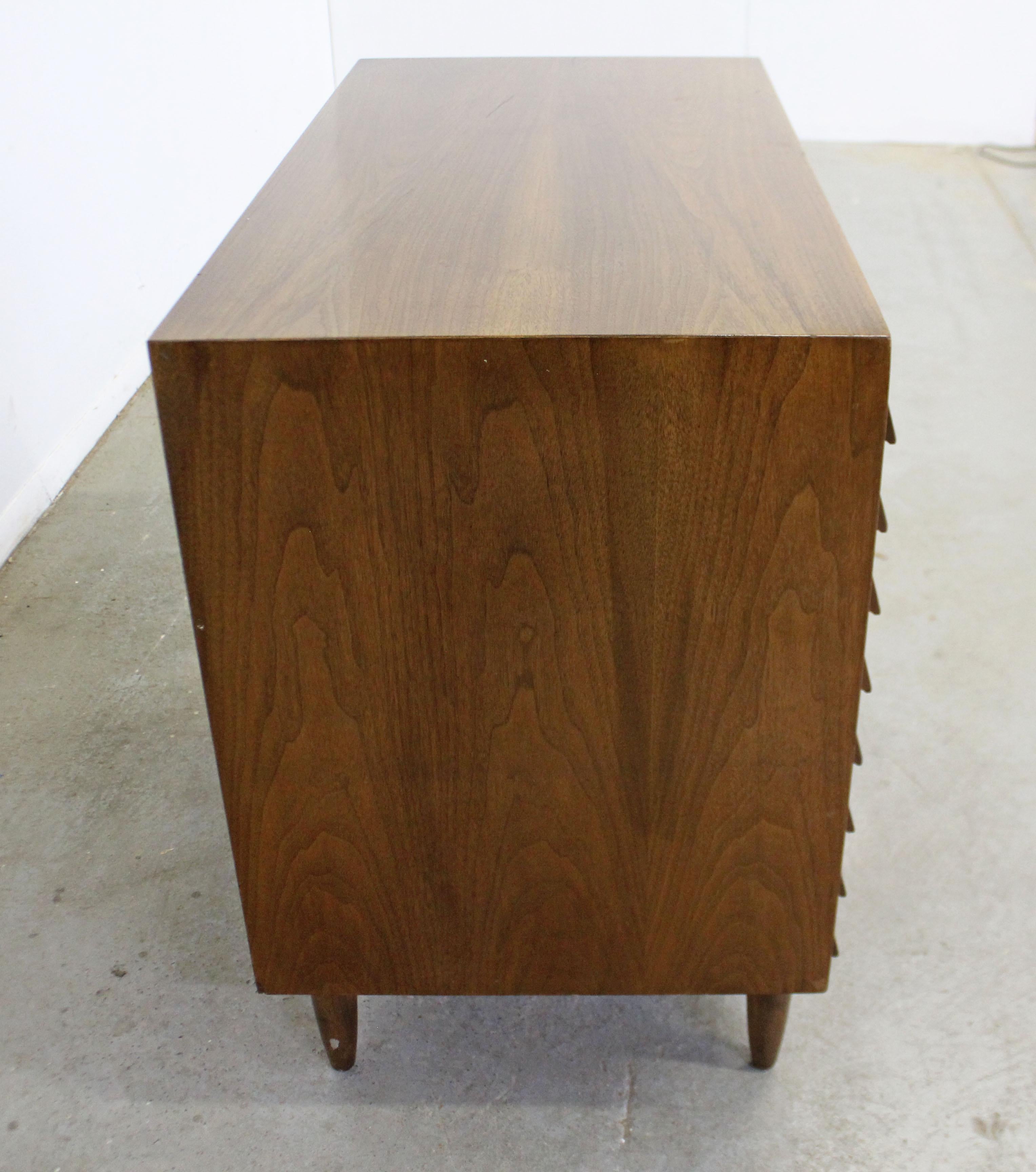 20th Century Mid-Century Modern American of Martinsville Merton Gershun Louvre Bachelor Chest