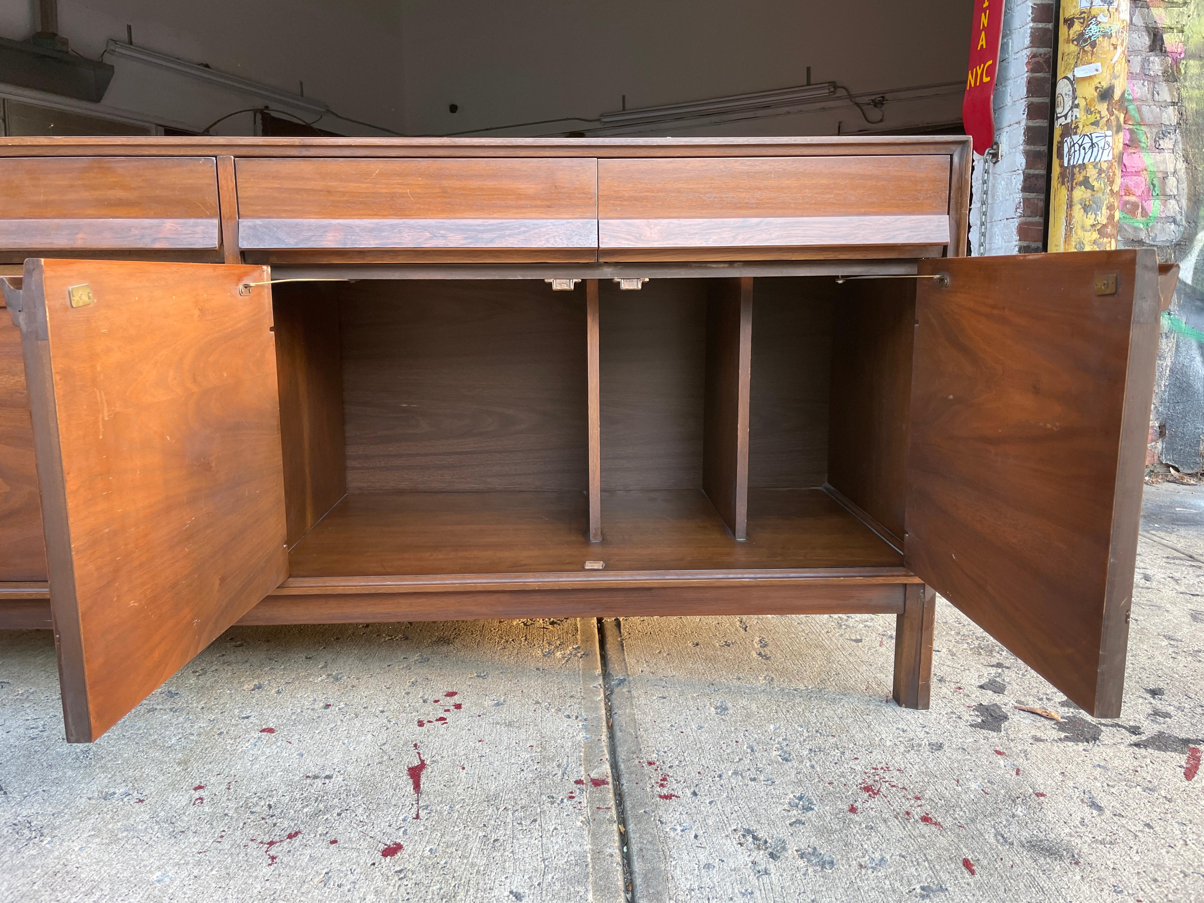Mid-20th Century Mid-Century Modern American of Martinsville Walnut Credenza Dresser Cabinet