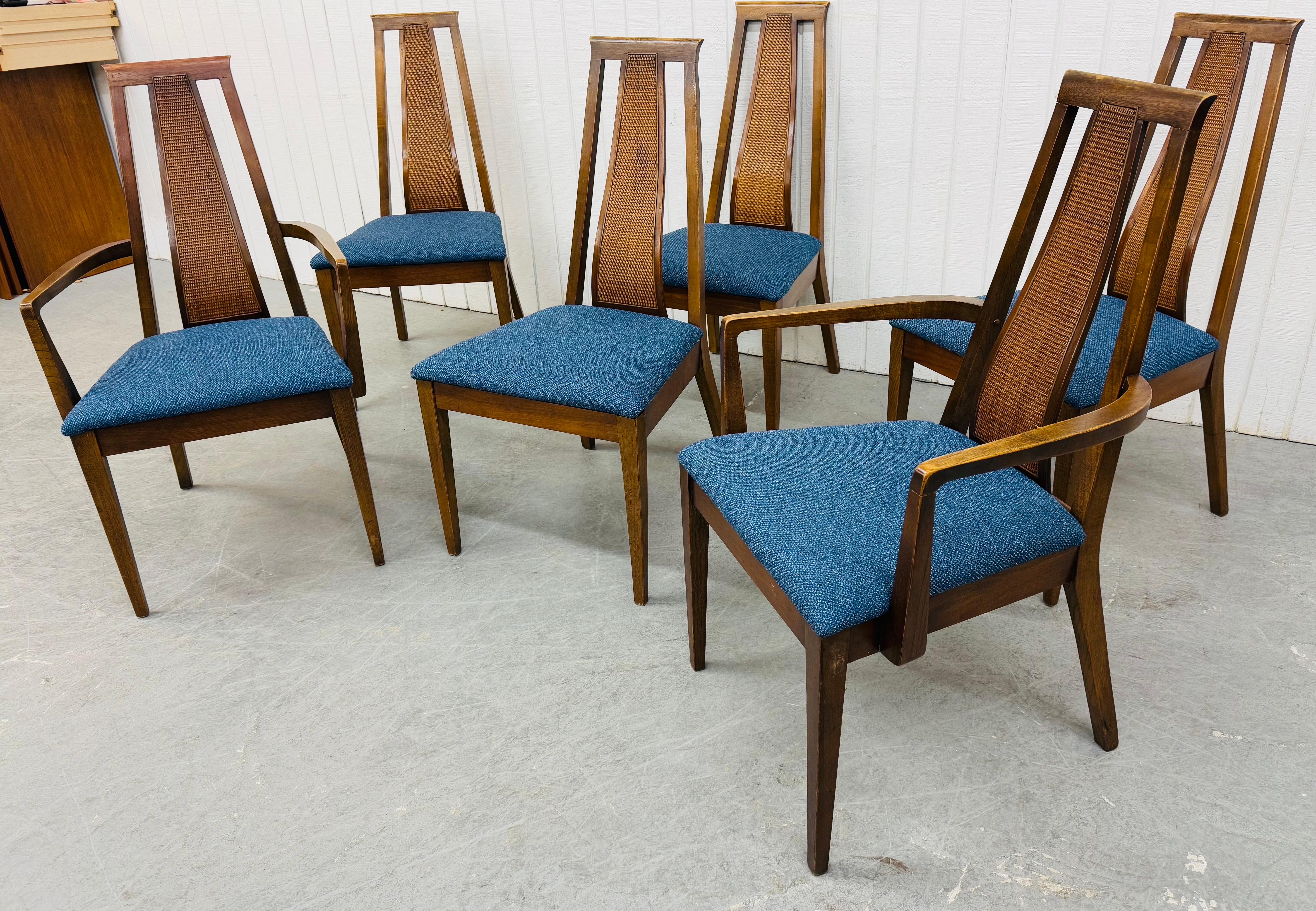 Mid-Century Modern American of Martinsville Walnut Dining Chairs - Set of 6 In Good Condition For Sale In Clarksboro, NJ