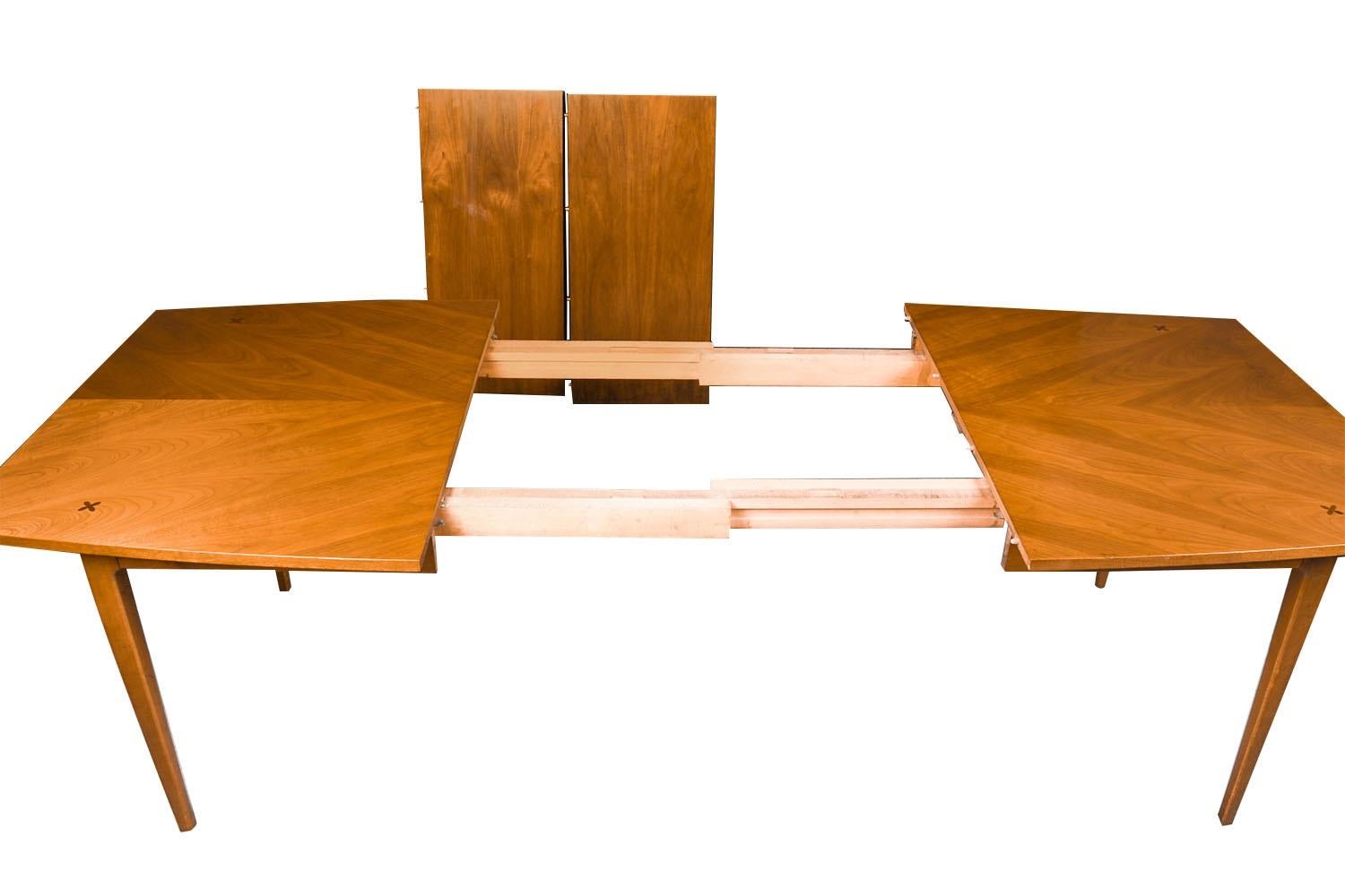 Mid-20th Century Mid-Century Modern American of Martinsville Walnut Dining Table For Sale