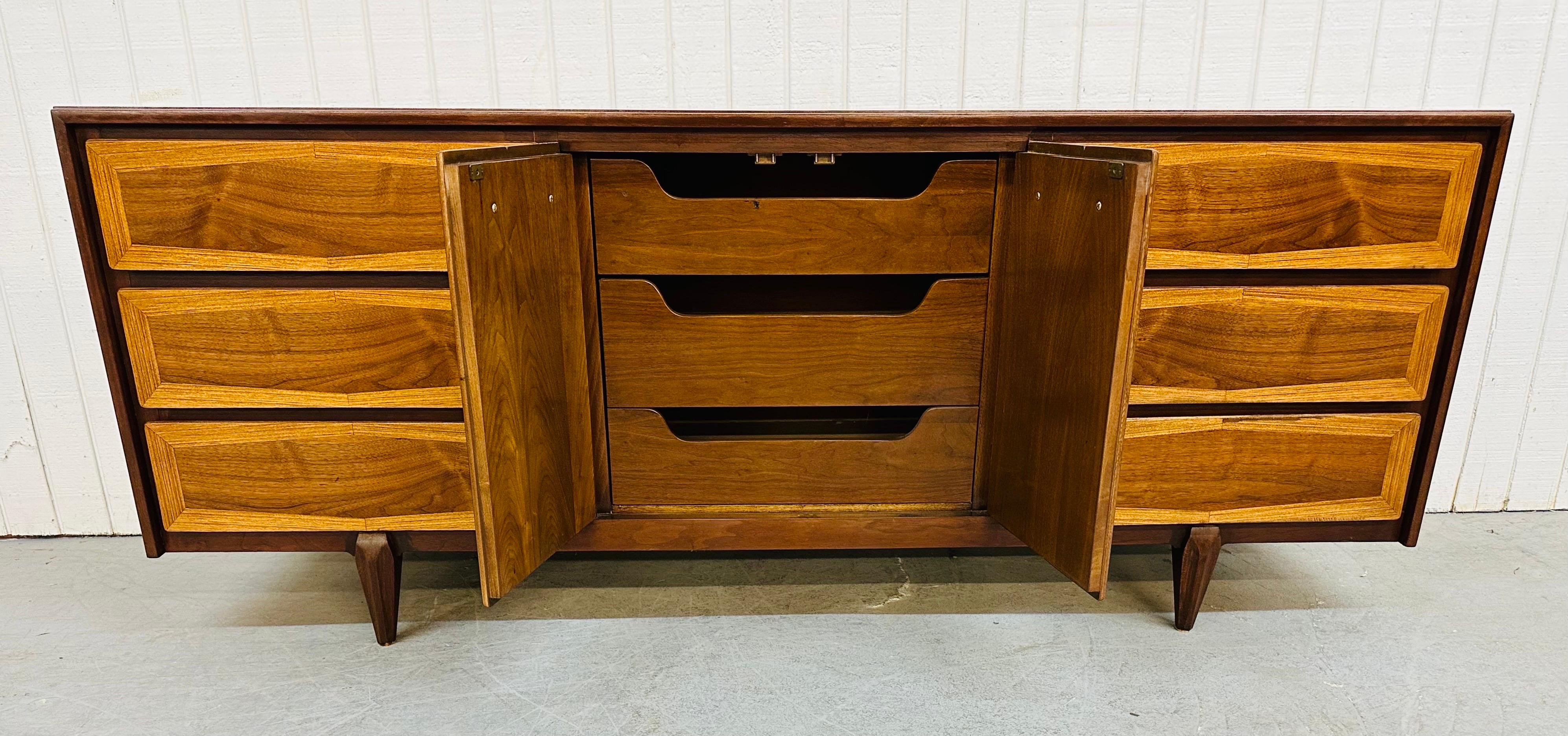 Mid-Century Modern American of Martinsville Walnut Dresser 1