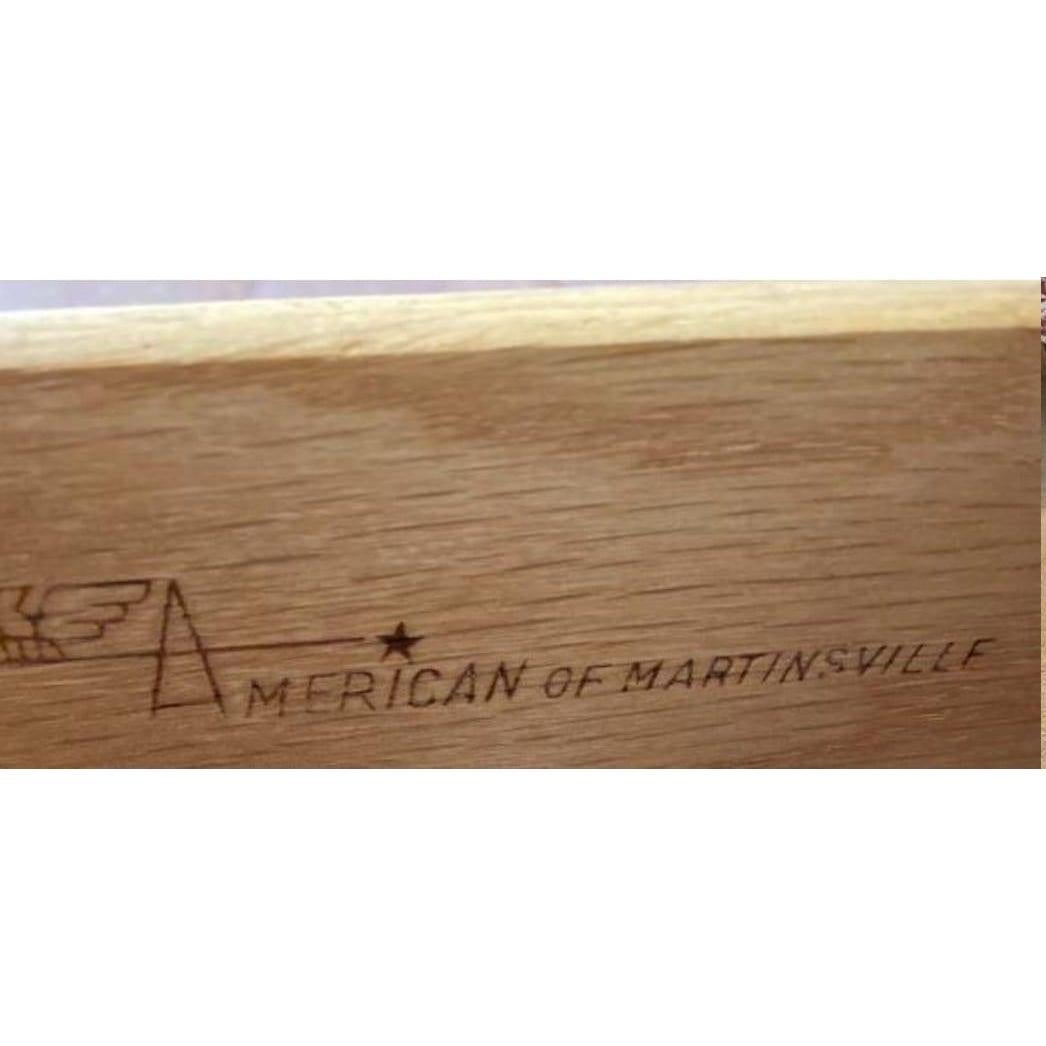 Mid-Century Modern American of Martinsville Beistelltische aus Nussbaumholz, ein Paar im Angebot 3
