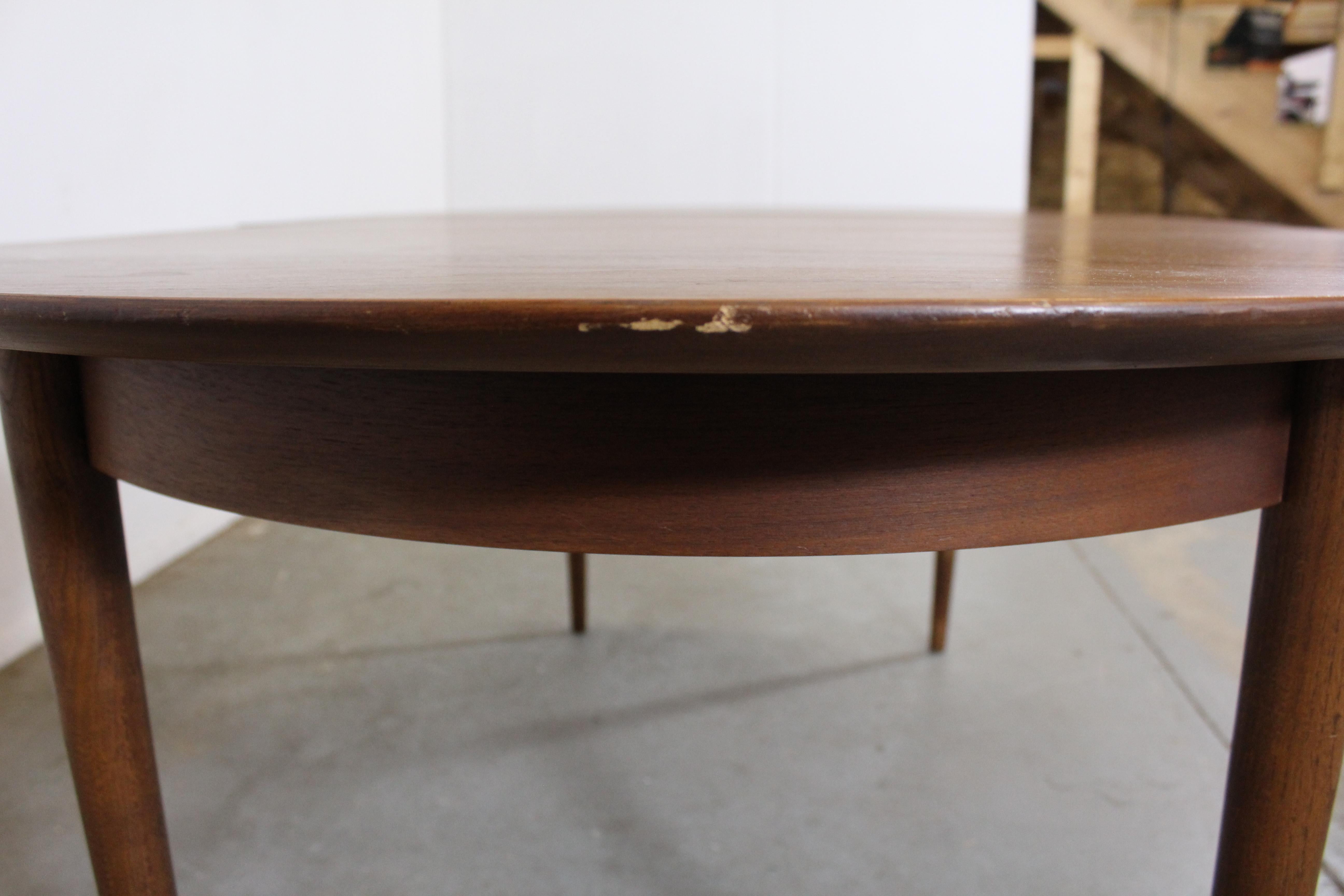Mid-Century Modern American of Martinsville Walnut Extendable Dining Table 4