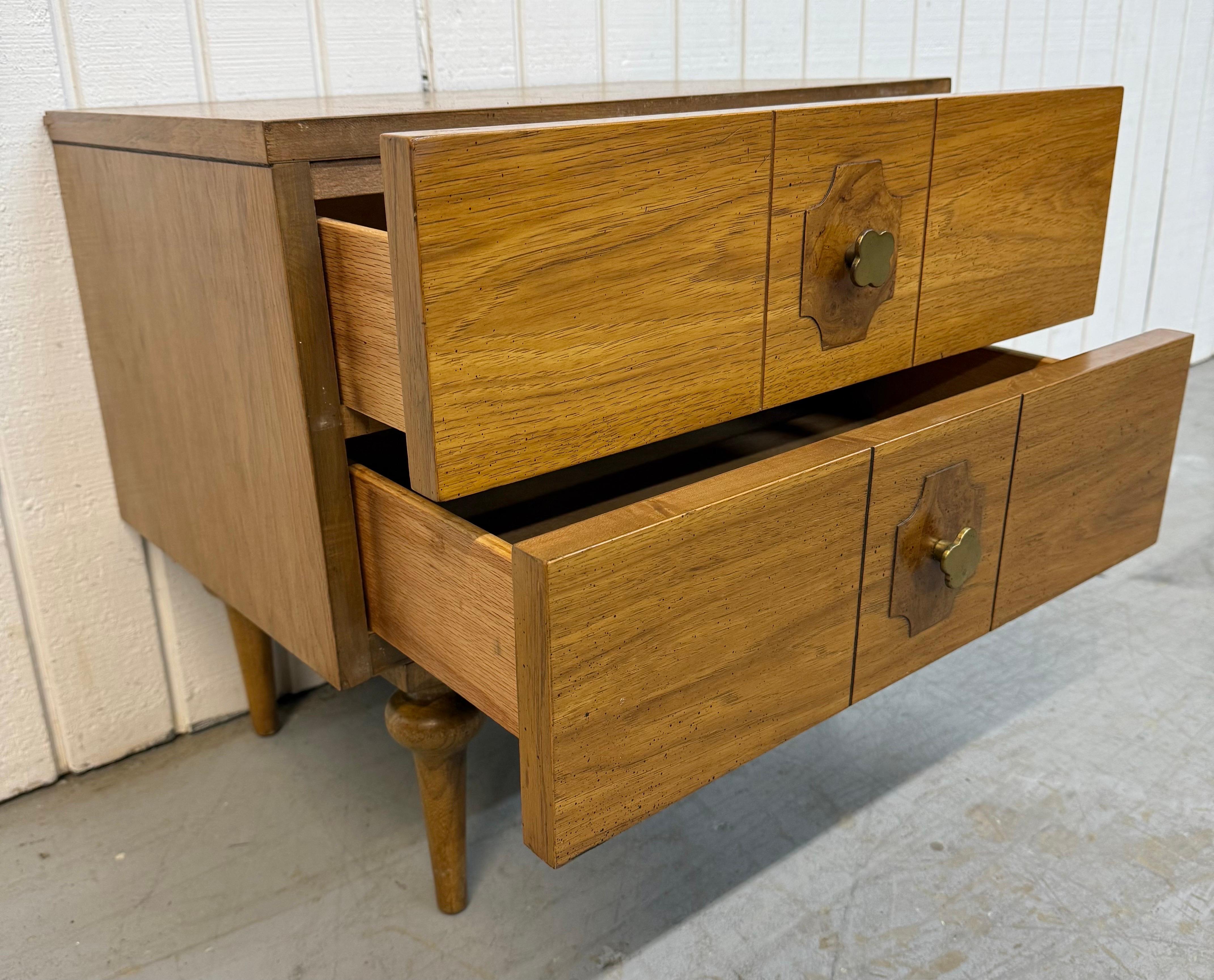 Mid-Century Modern American of Martinsville Walnut Nightstands - Set of 2 3