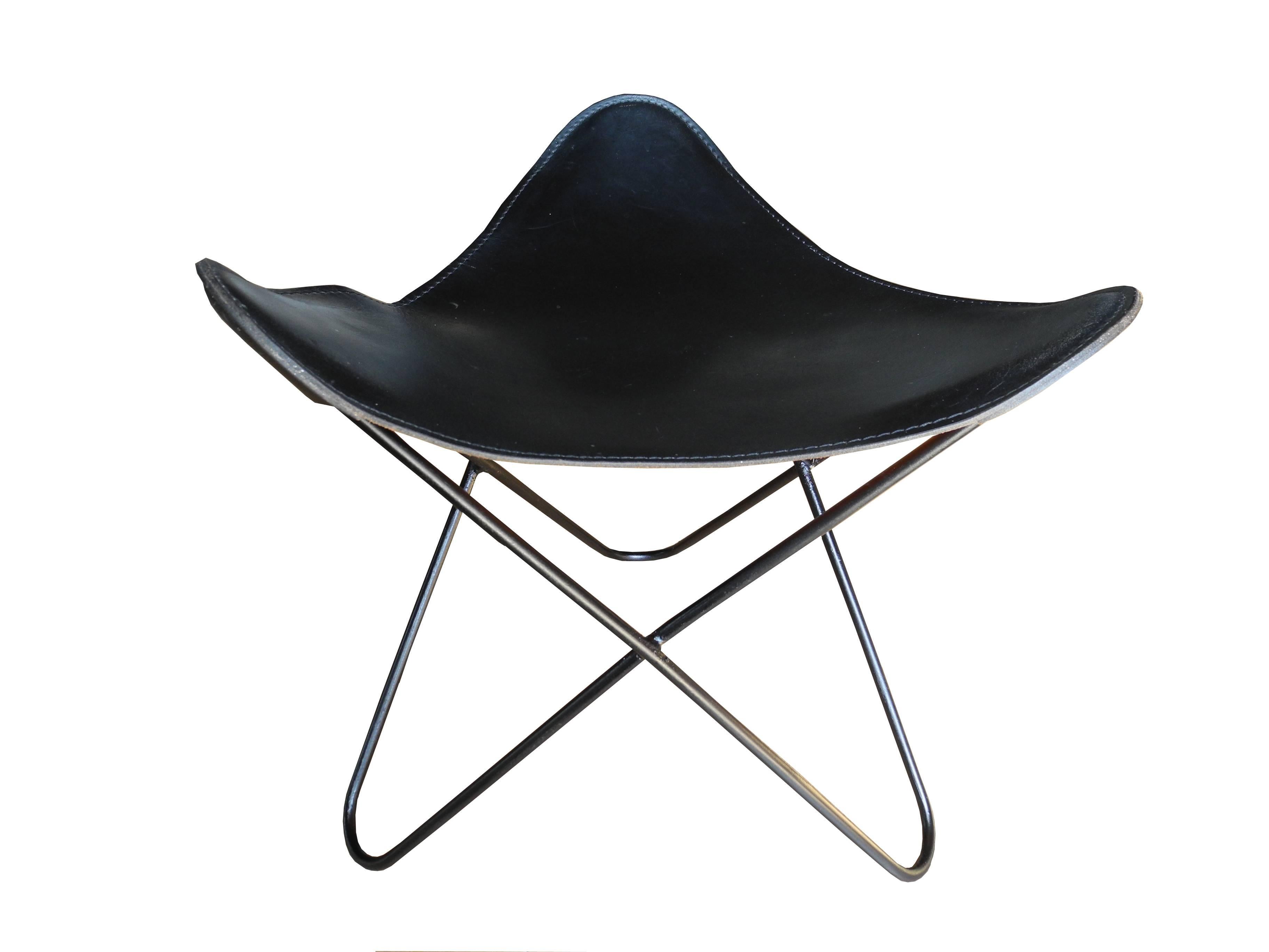 Mid-Century Modern American Saddle Leather and Iron Stool/Ottoman, 1960s In Good Condition For Sale In Hudson, NY