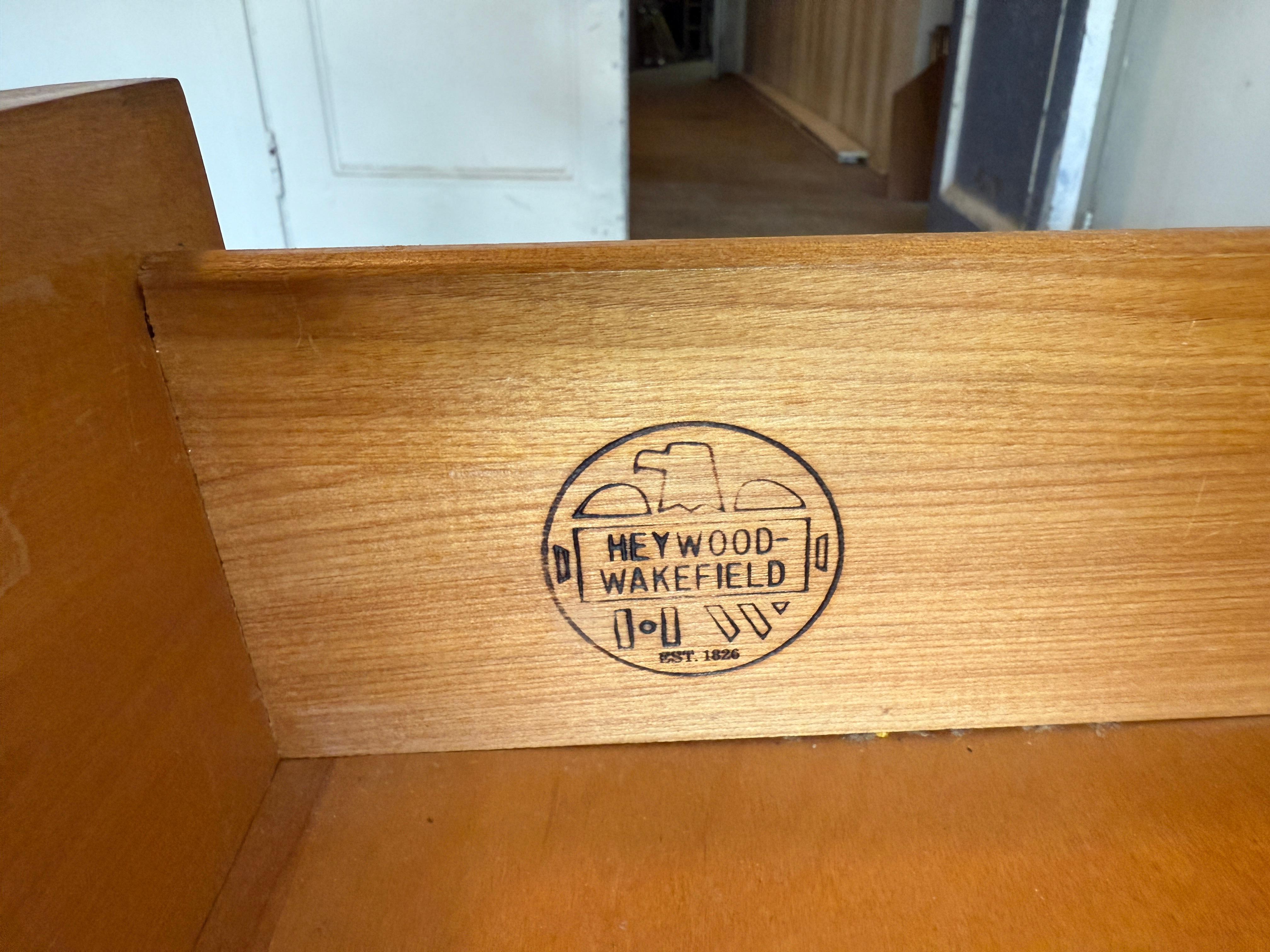 Mid-Century Modern American Sculpted Low 8 Drawer Dresser Solid Maple For Sale 1