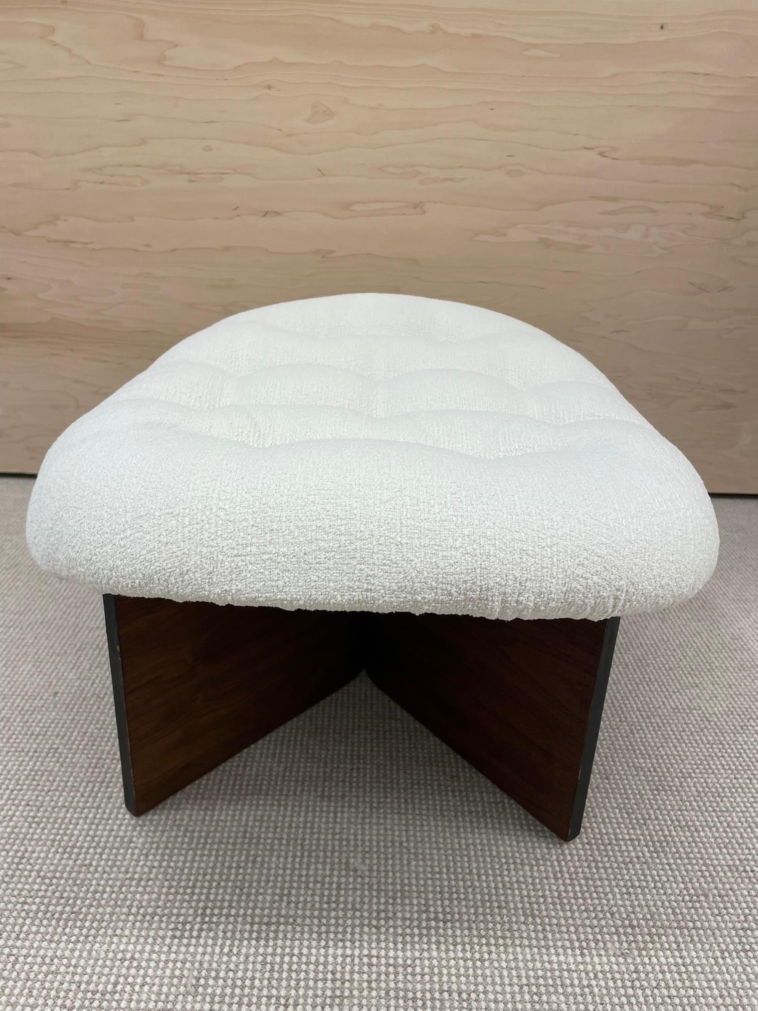 Mid-Century Modern, Footstool, White Boucle, Walnut, United States, 1960s For Sale 3