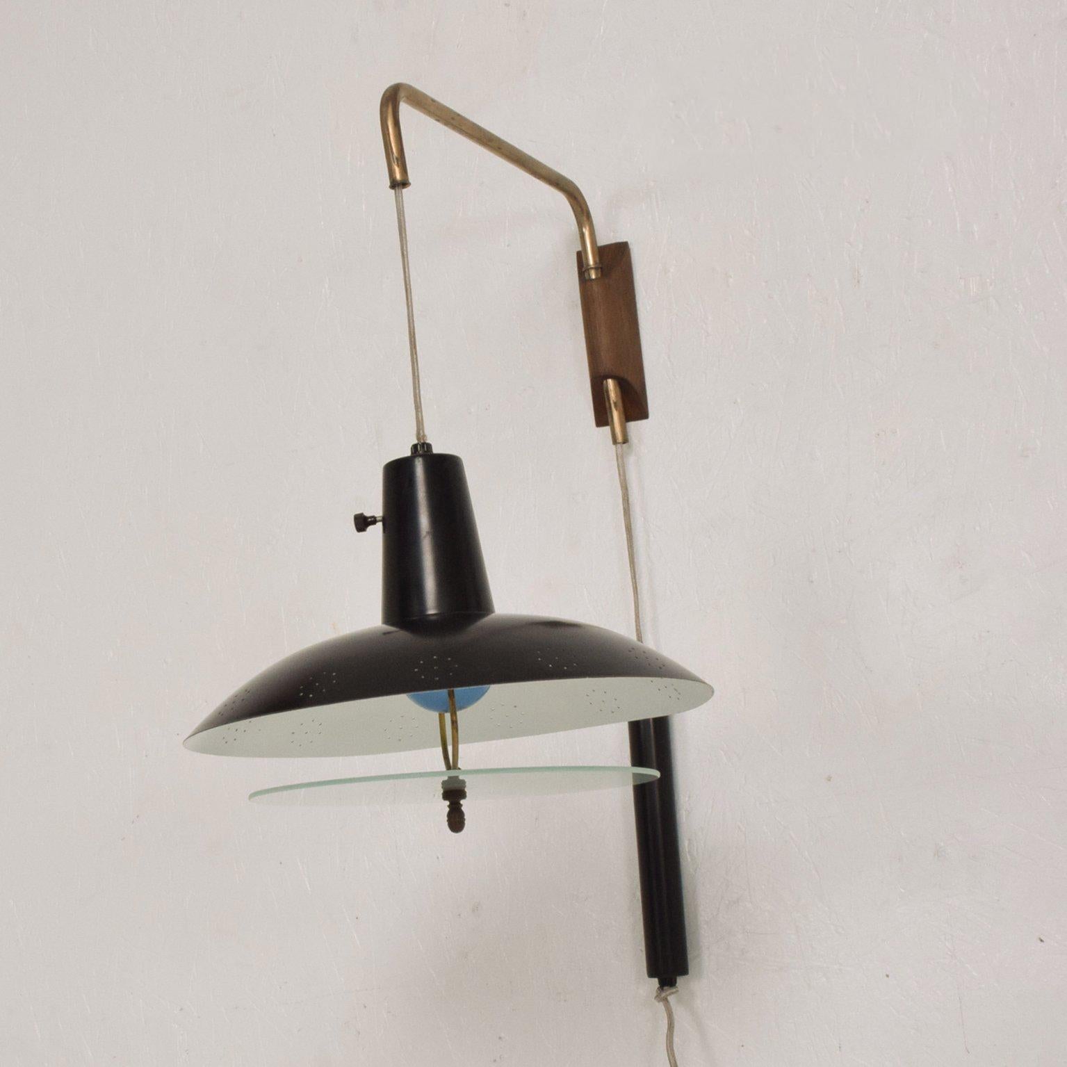 Mid-Century Modern American Wall Sconce 1