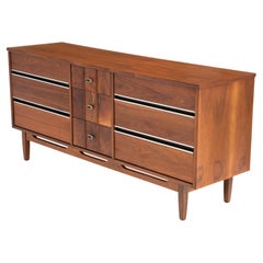 Mid Century Modern American Walnut 9 Drawer Low Dresser Unmarked