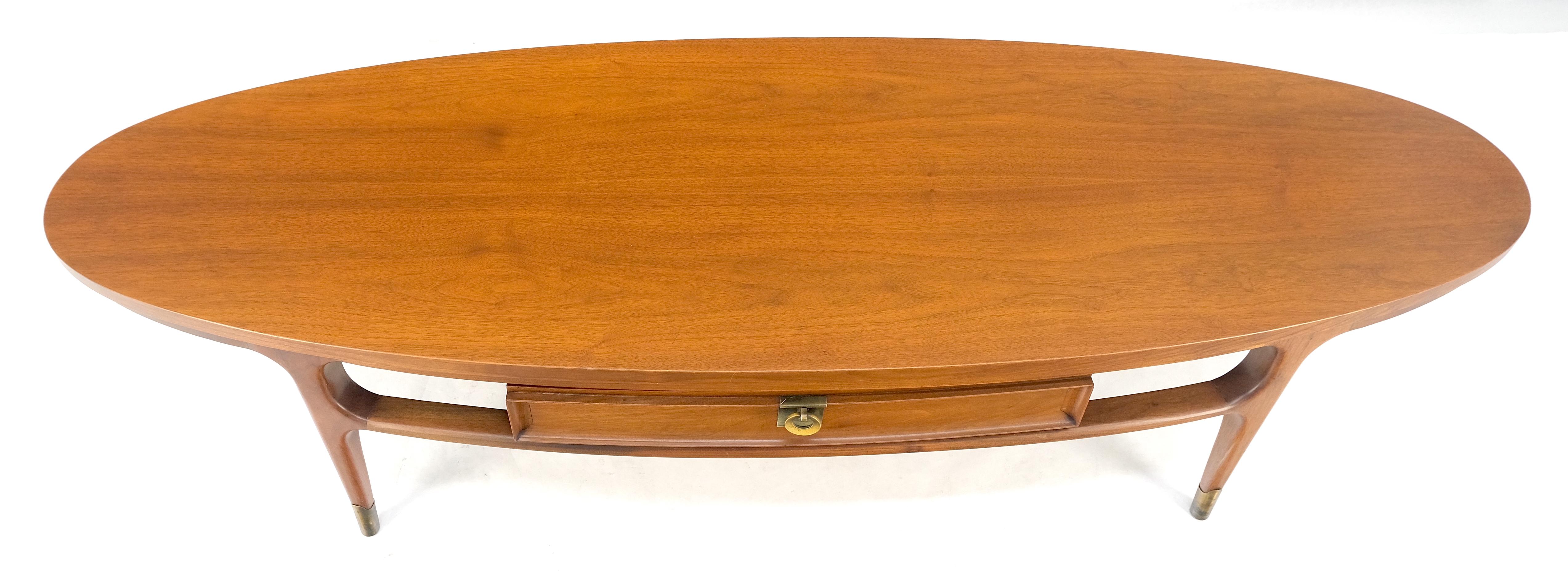 Mid-Century Modern Mid Century Modern American Walnut Oval One Drawer Tapered Leg Coffee Table MINT For Sale