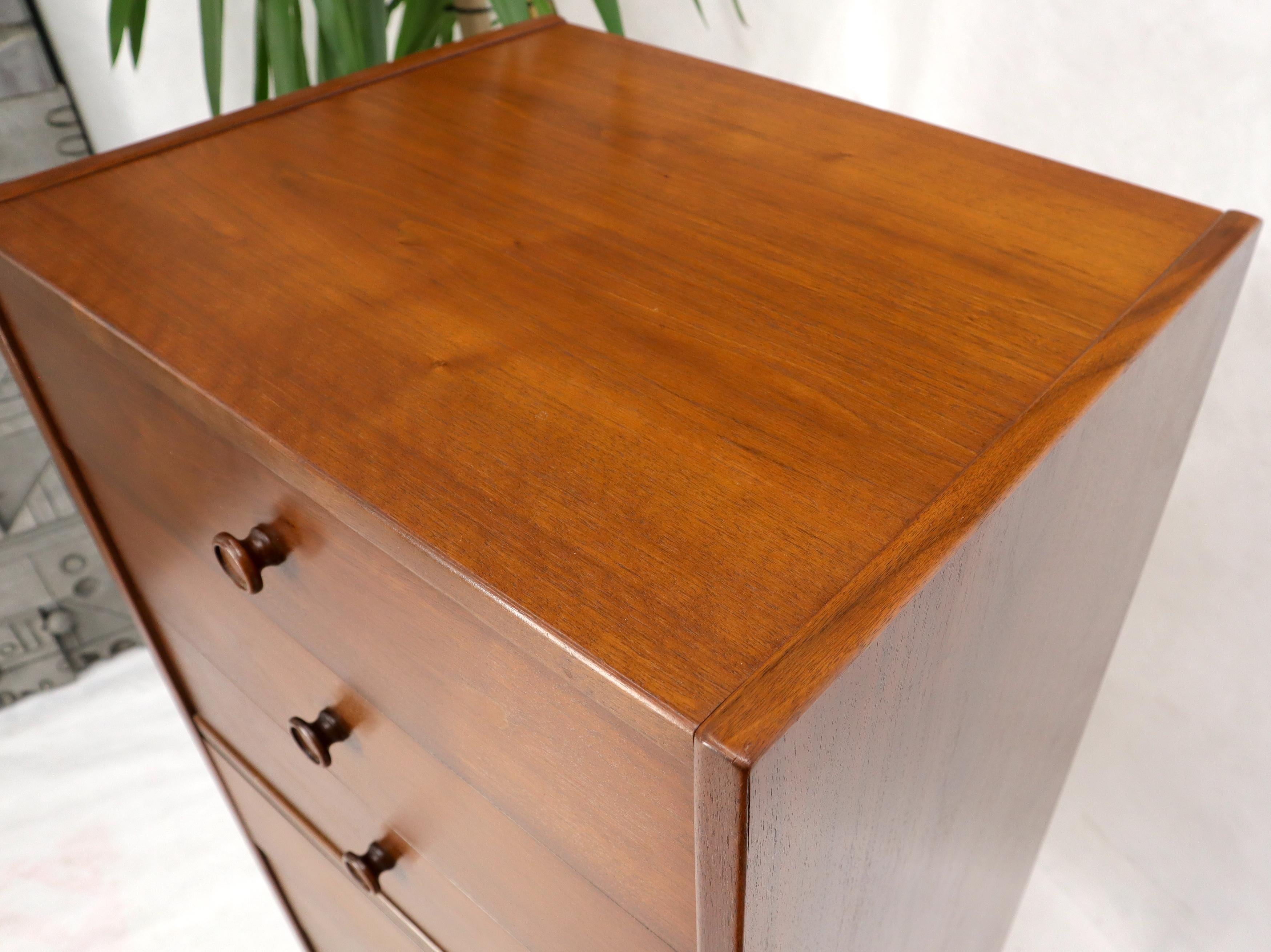 Mid-Century Modern American Walnut Tall Skinny Lingerie Chest Dresser For Sale 6