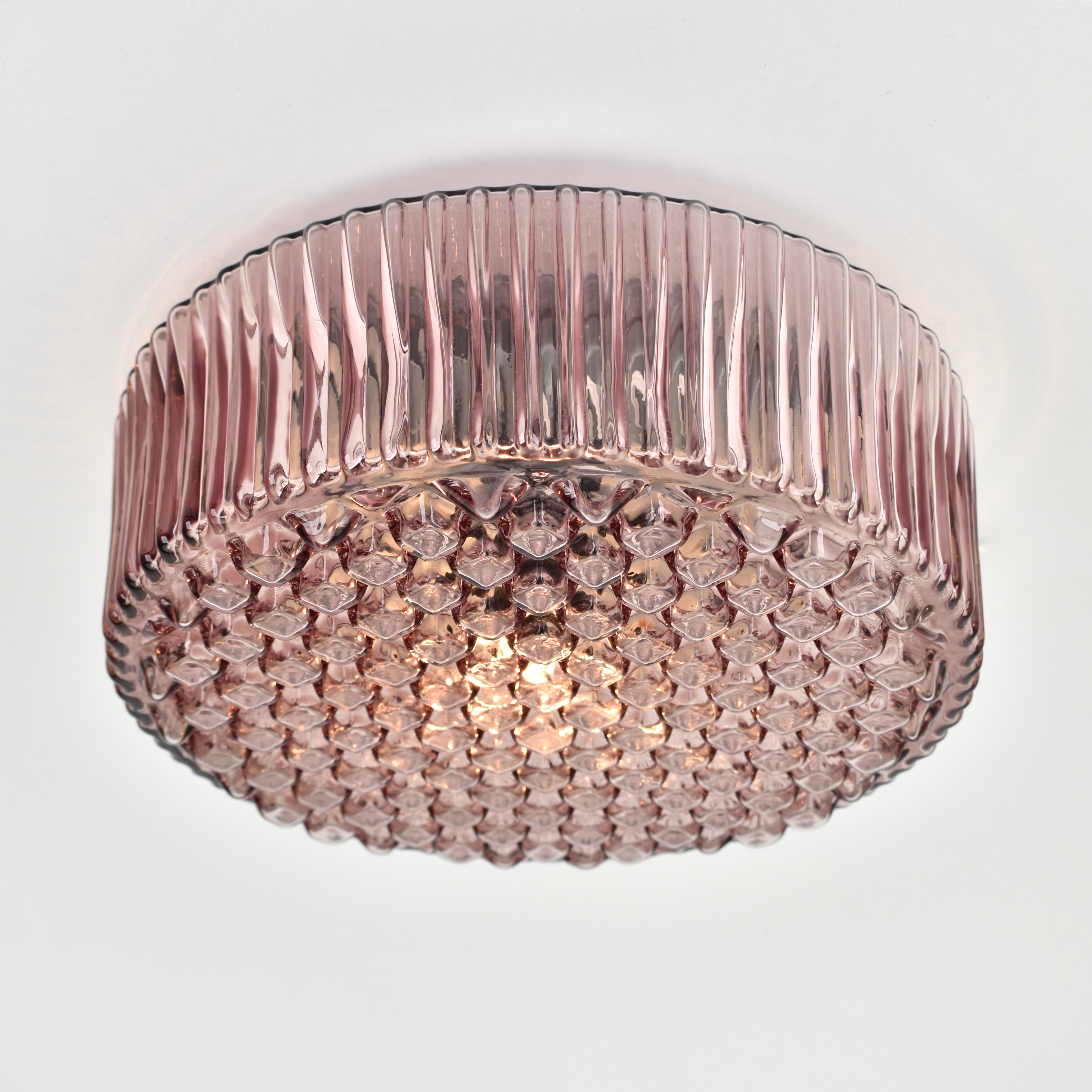 Empotrable de cristal violeta amatista Mid Century Modern, años 70 en venta 3