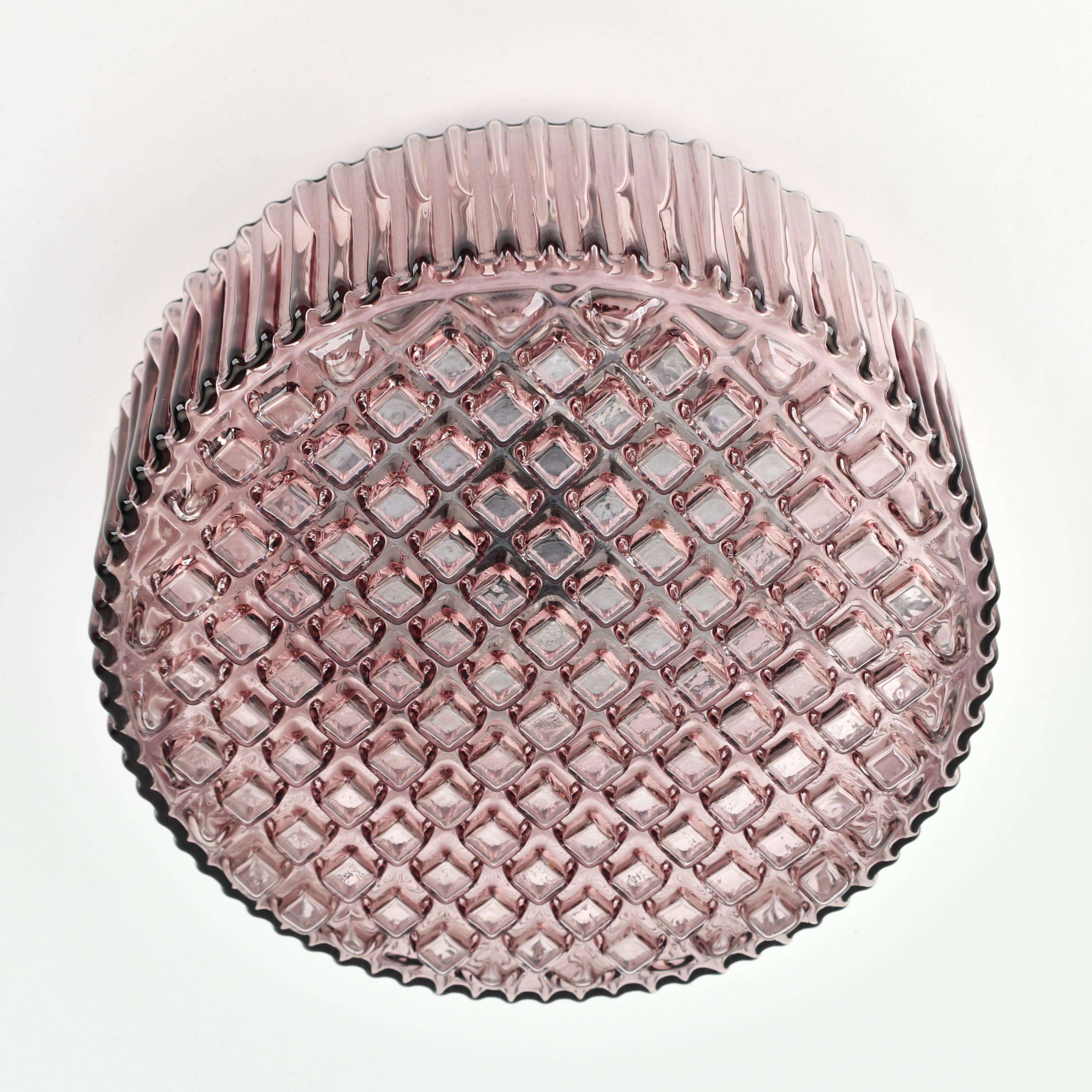 Empotrable de cristal violeta amatista Mid Century Modern, años 70 en Bueno estado para la venta en AMSTERDAM, NL