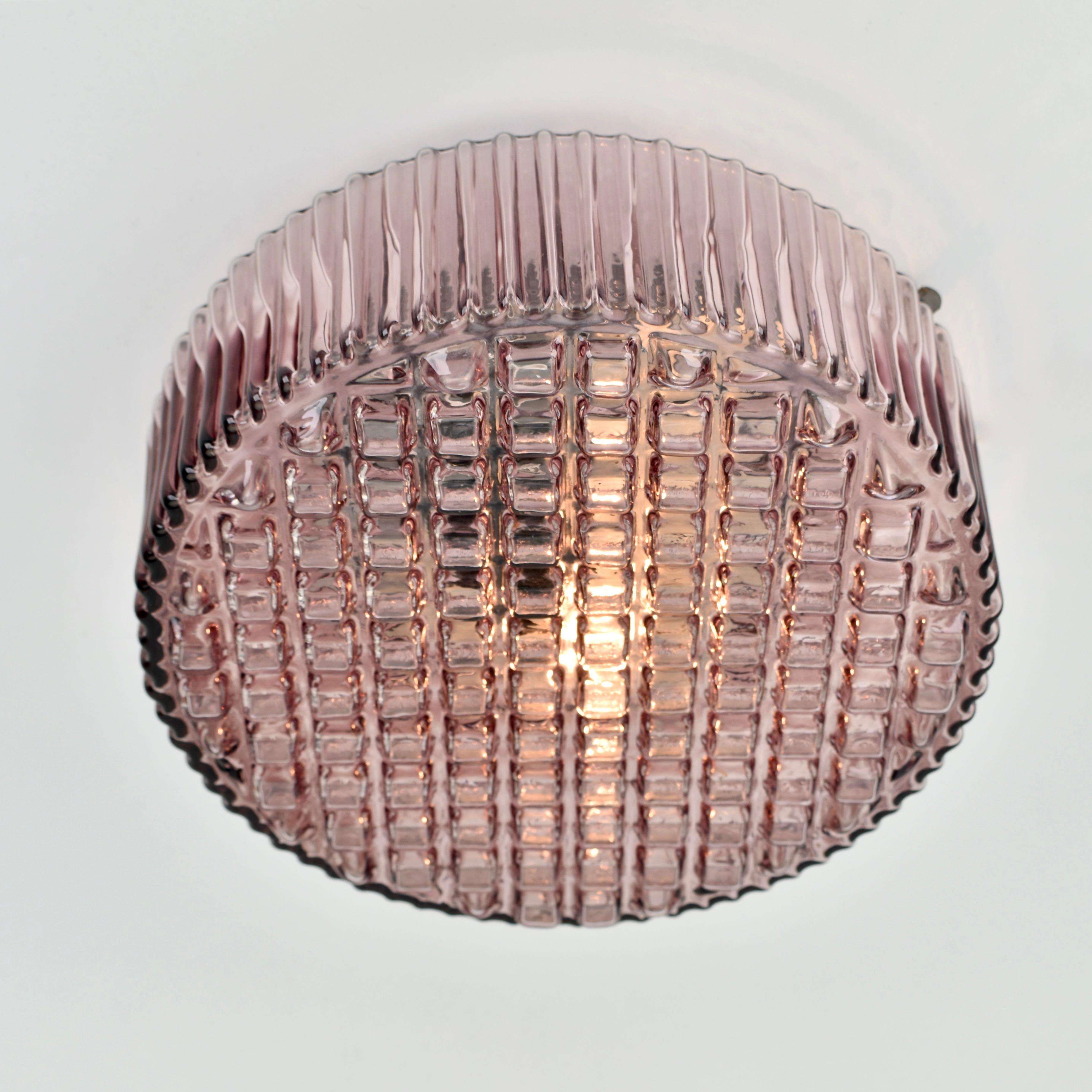 Empotrable de cristal violeta amatista Mid Century Modern, años 70 en venta 1