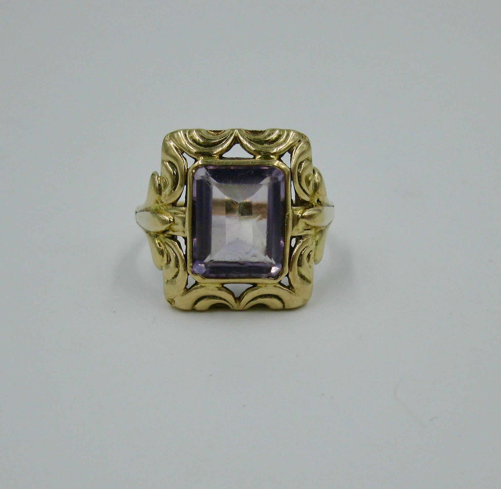 Women's Mid-Century Modern Amethyst Ring Finland 14 Karat Gold 1957 Modernist Eames Era For Sale