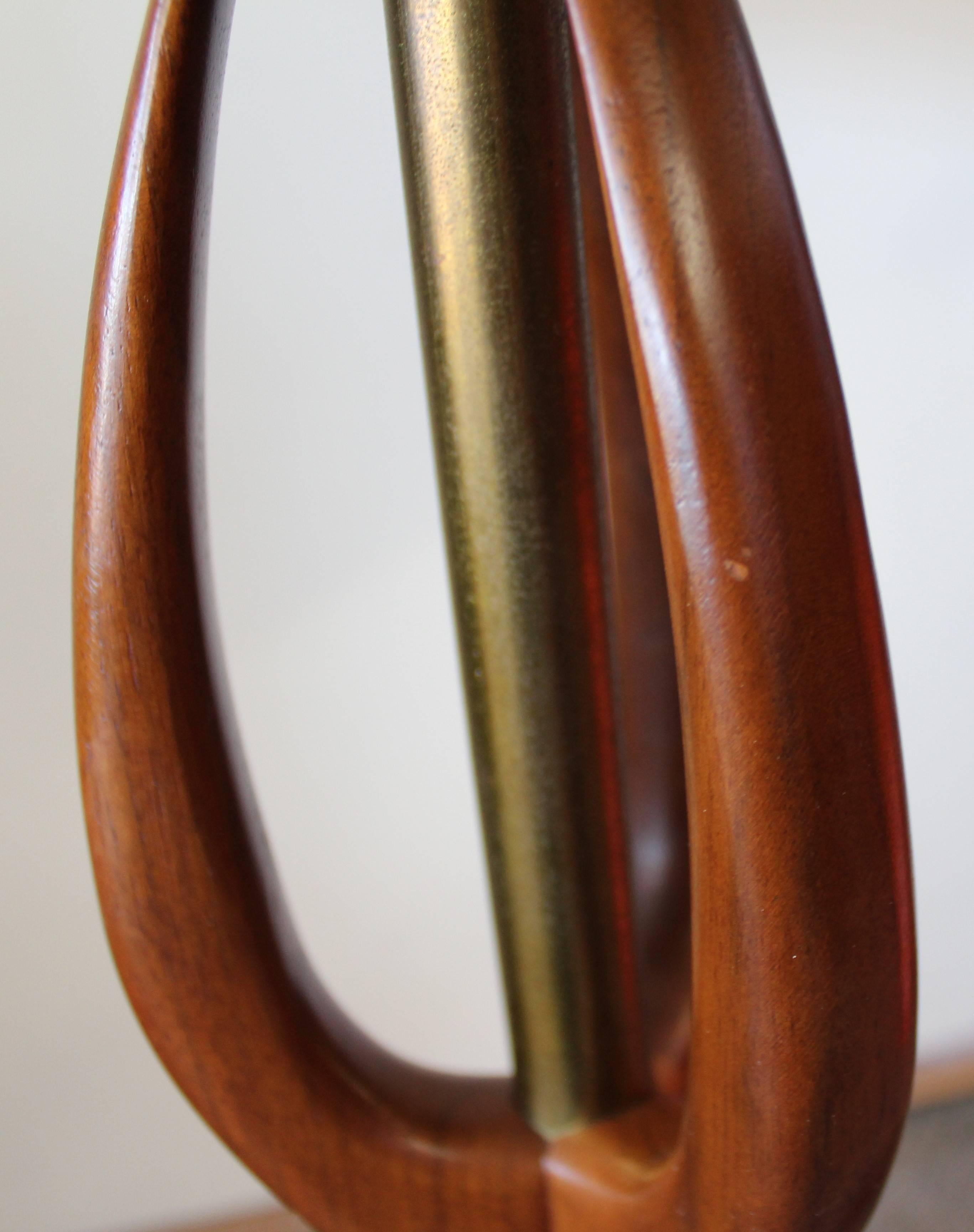 20th Century Mid-Century Modern Amorphous Walnut and Brass Table Lamp