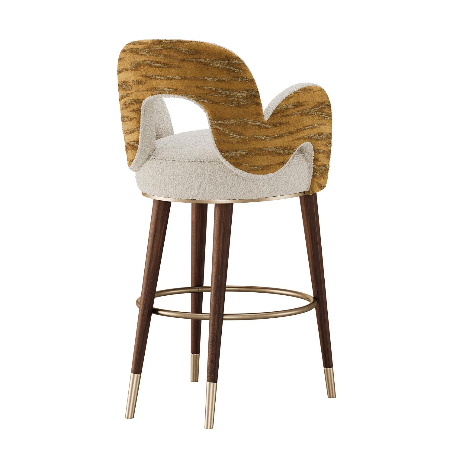 Mid-Century moderno Sgabello da bar Amuse di Mavo Atelier, realizzato a mano in Portogallo. in vendita