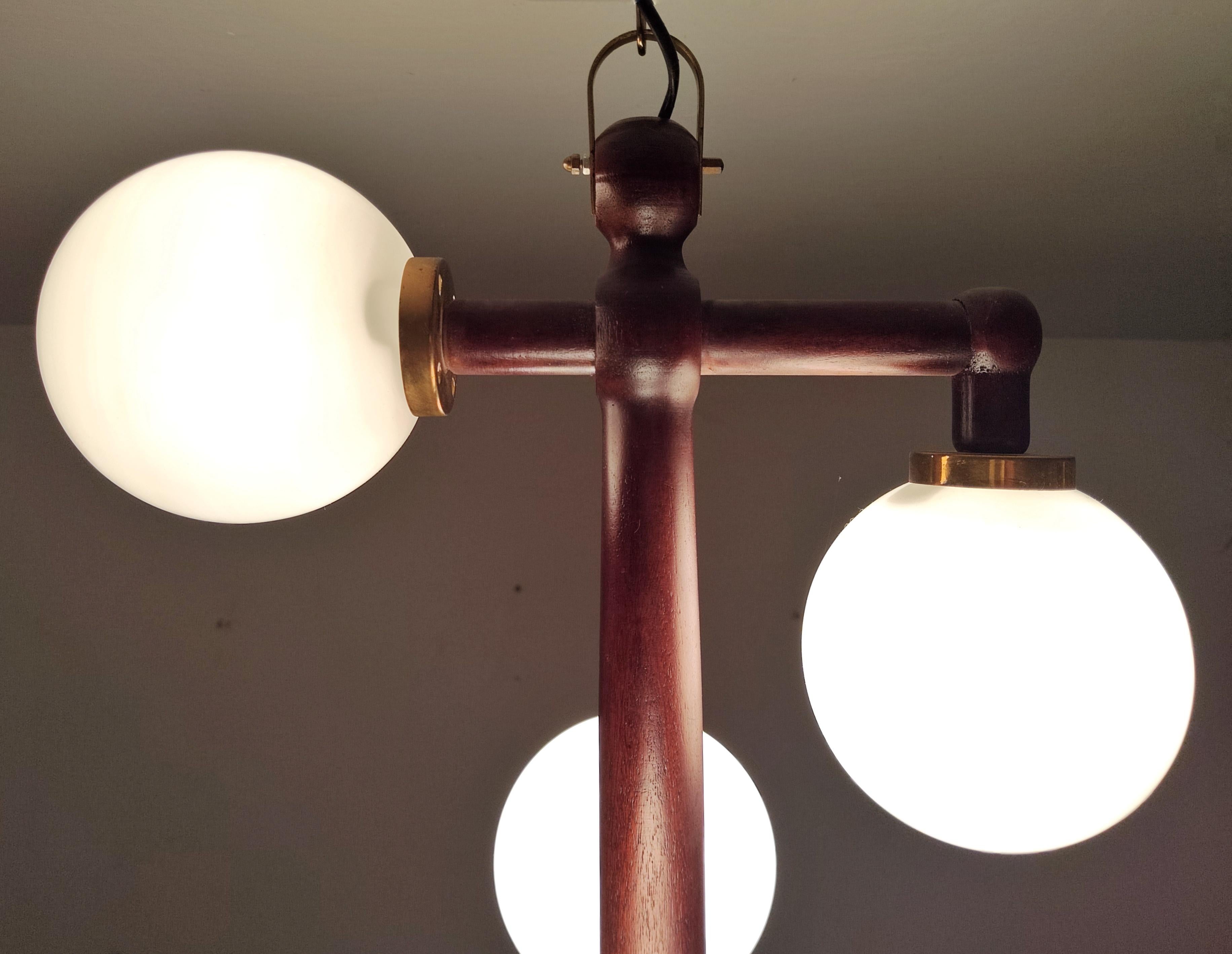Brass Mid-Century Modern Anchor Shaped Chandelier in Solid Mahogany and Opaline Glass For Sale