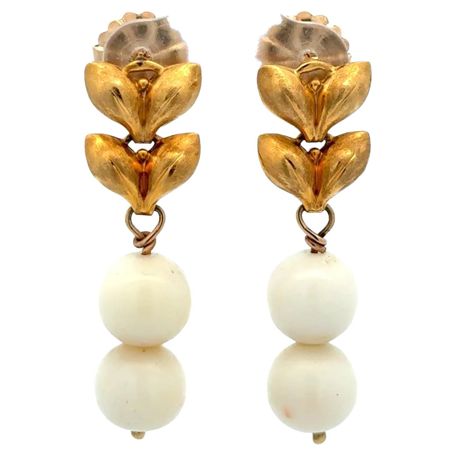 Mid Century Modern Engelshaut Koralle und Gold 1960er Vintage Tropfen Ohrringe