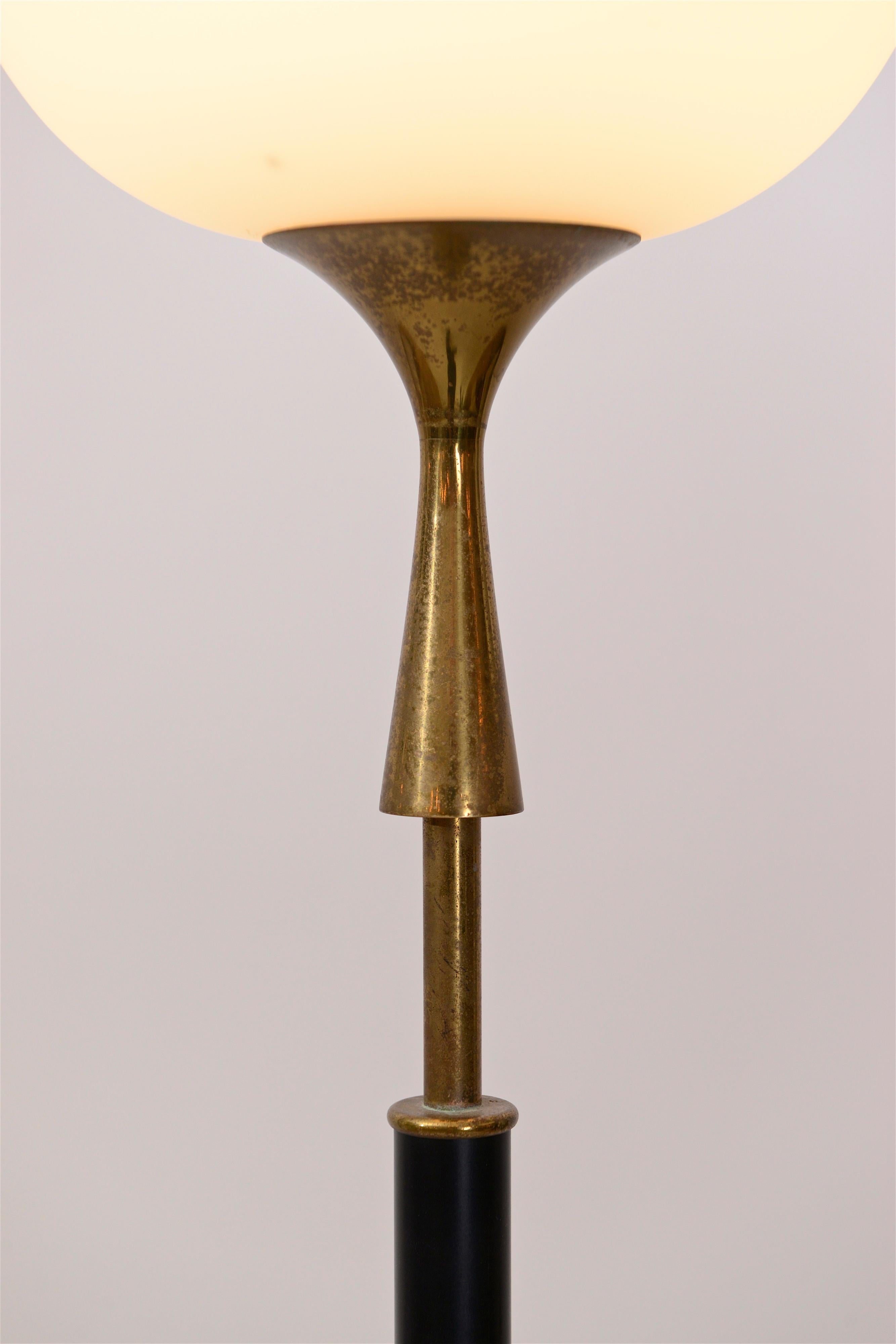 Mid-Century Modern Angelo Lelii for Arredoluce Floor Lamp, Italy, circa 1955 (Moderne der Mitte des Jahrhunderts)