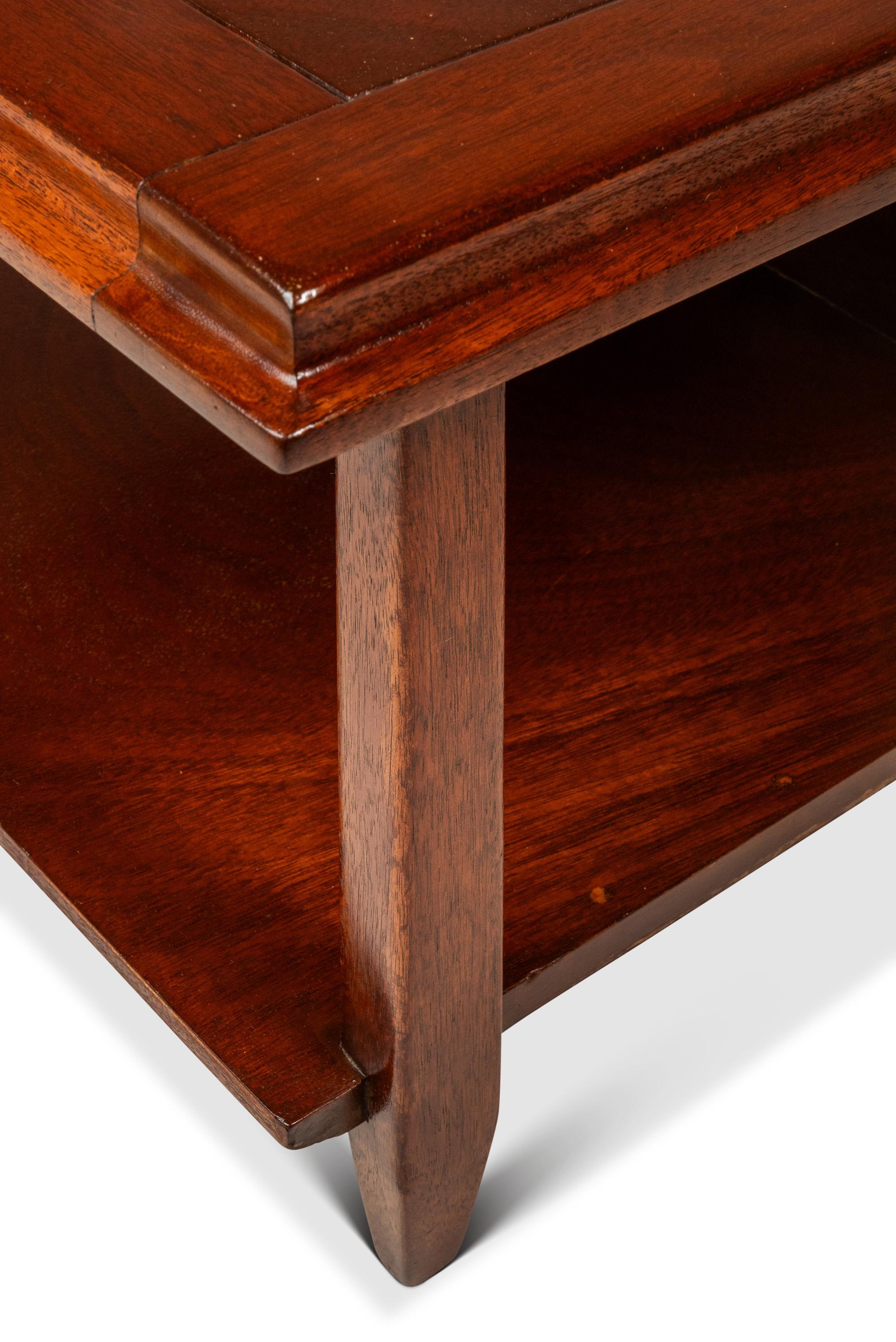 Mid-Century Modern Angular Coffee Table in Solid Mahogany, USA, c. 1960s en venta 8